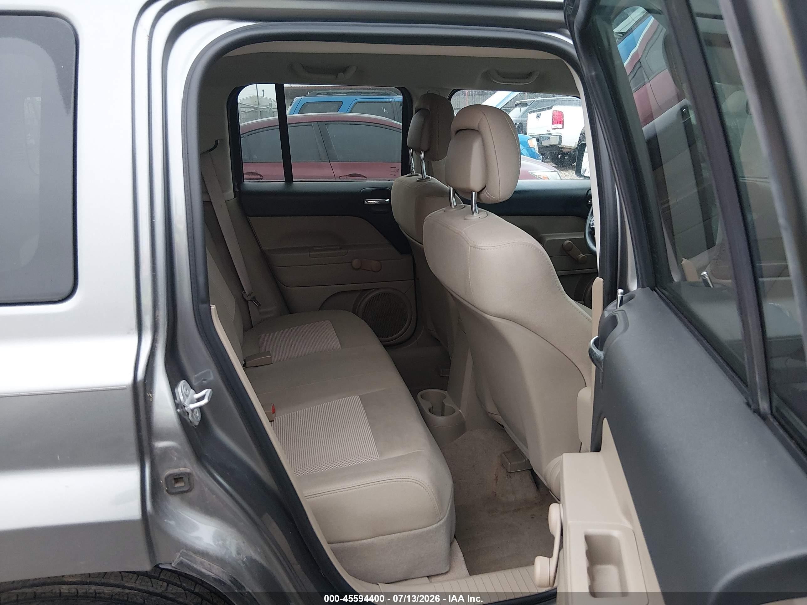 2012 Jeep Patriot Sport Gray vin: 1C4NJPBA9CD660858