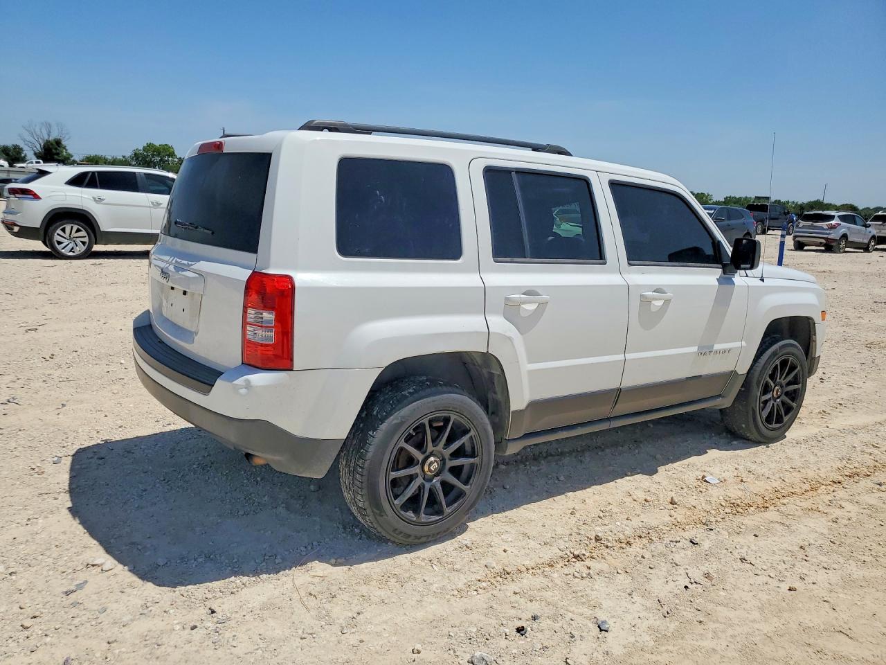 2013 Jeep Patriot Sport White vin: 1C4NJPBA9DD264544