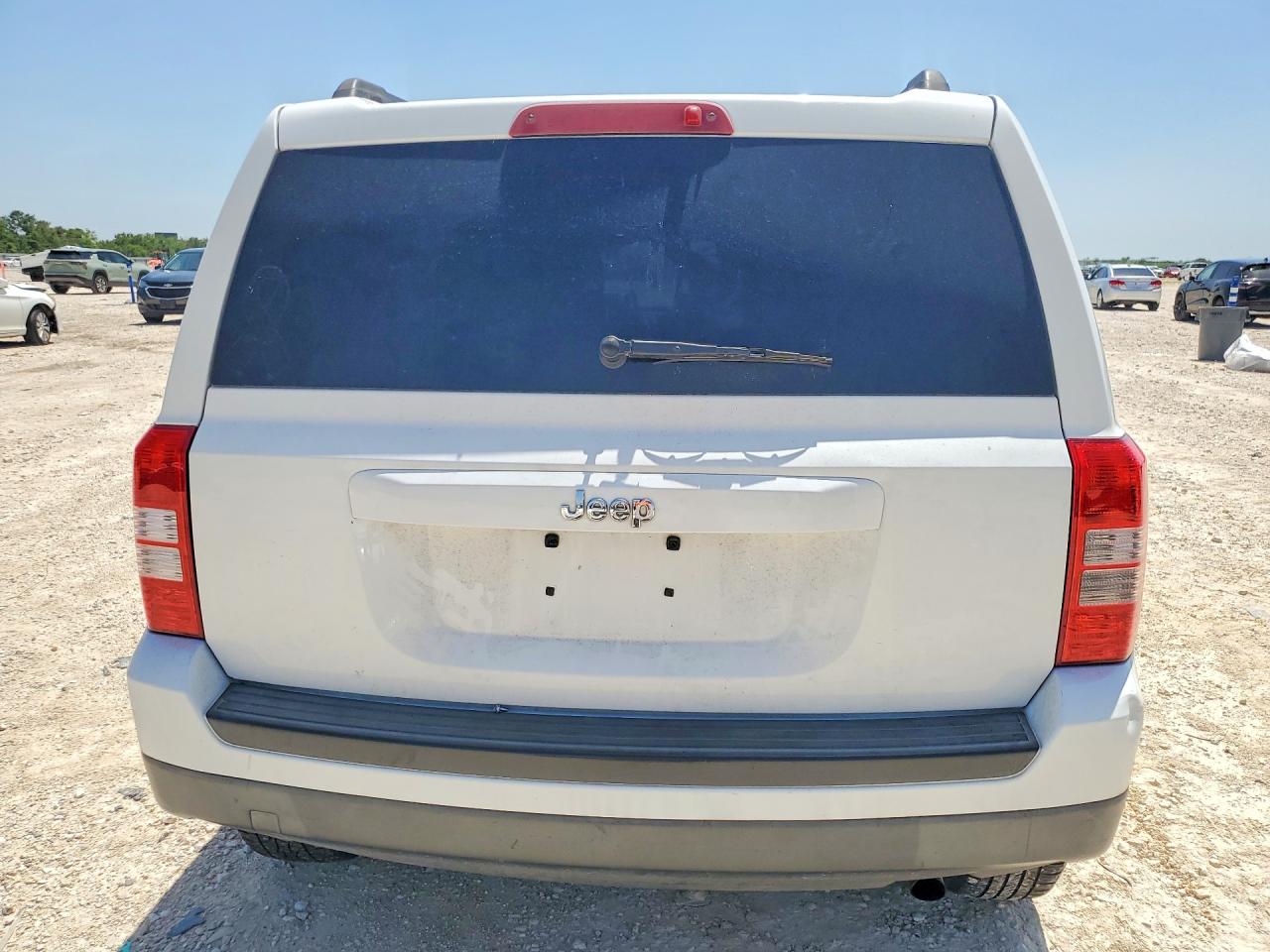 2013 Jeep Patriot Sport White vin: 1C4NJPBA9DD264544