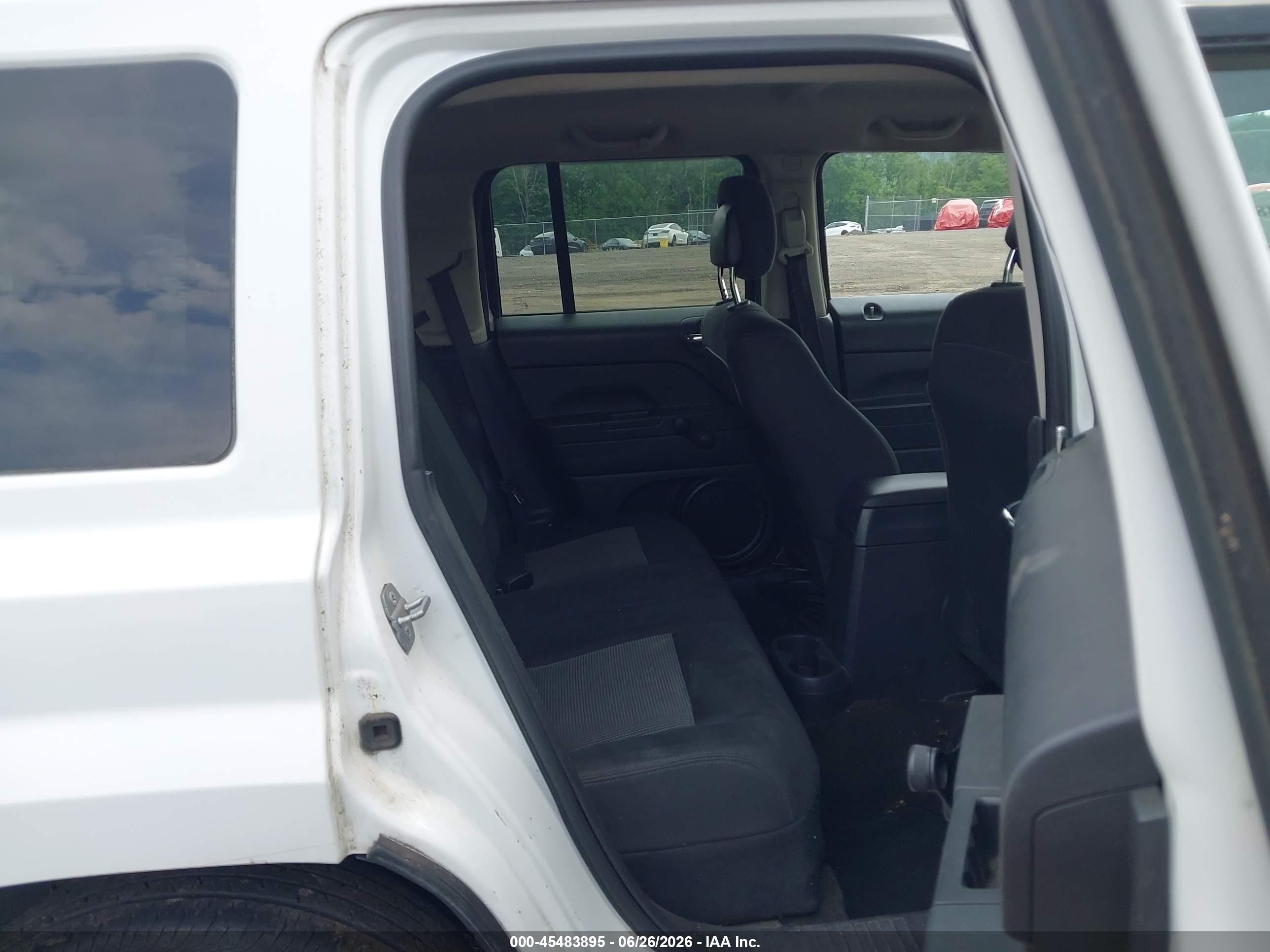 2014 Jeep Patriot Sport Белый vin: 1C4NJPBA9ED642816