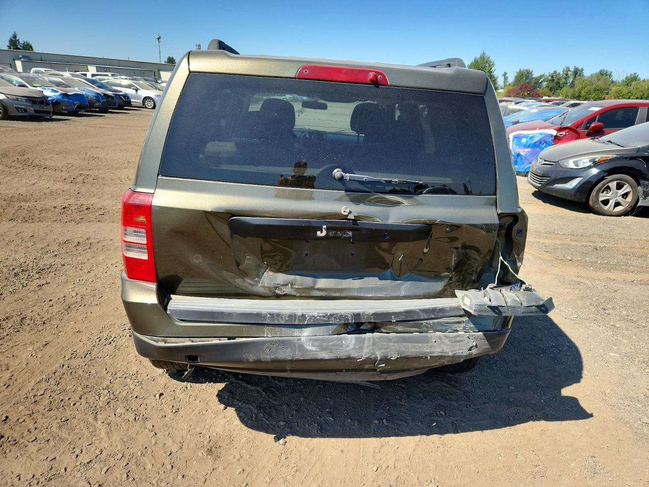 2015 Jeep Patriot Green vin: 1C4NJPBA9FD414025