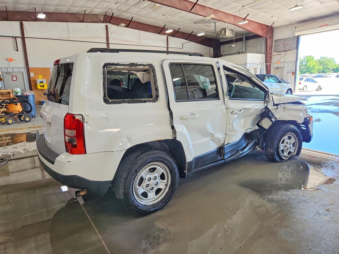 2016 Jeep Patriot Sport White vin: 1C4NJPBA9GD633682