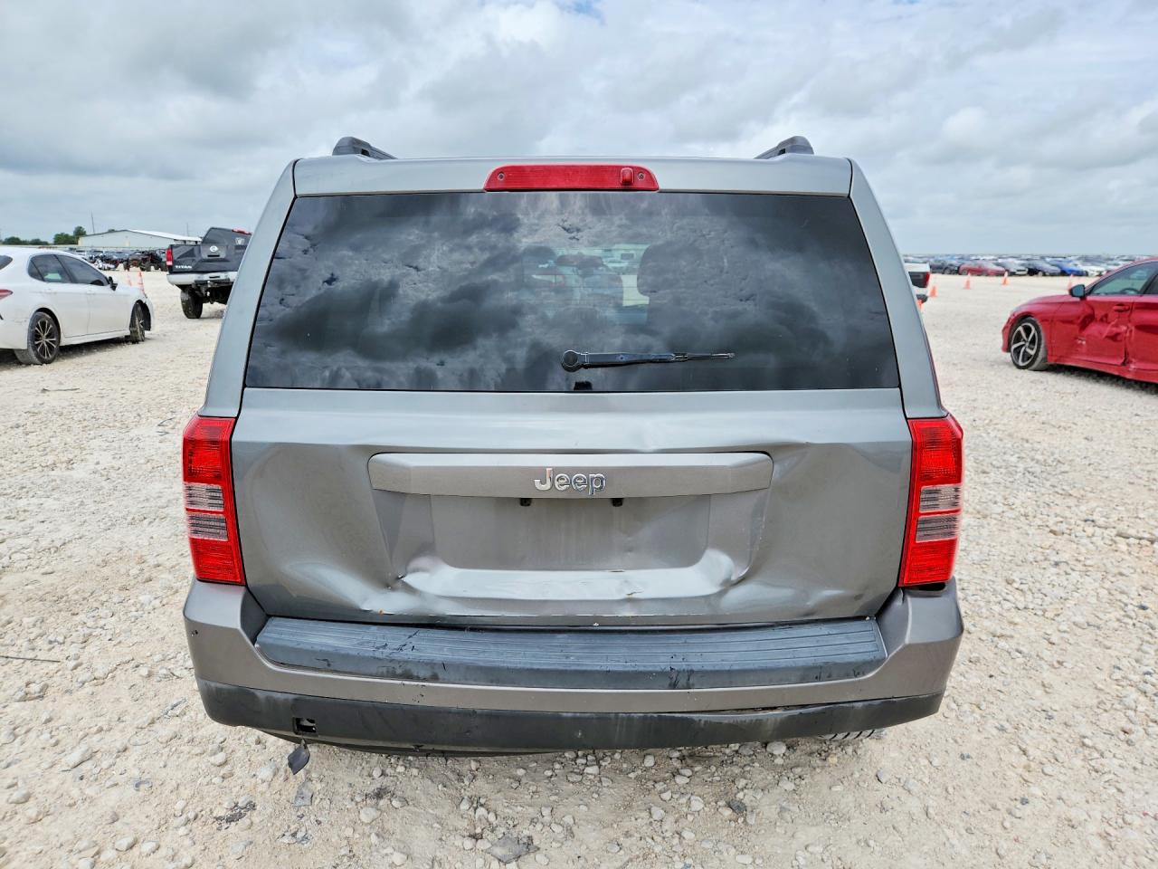 2012 Jeep Patriot Sport Gray vin: 1C4NJPBAXCD585944