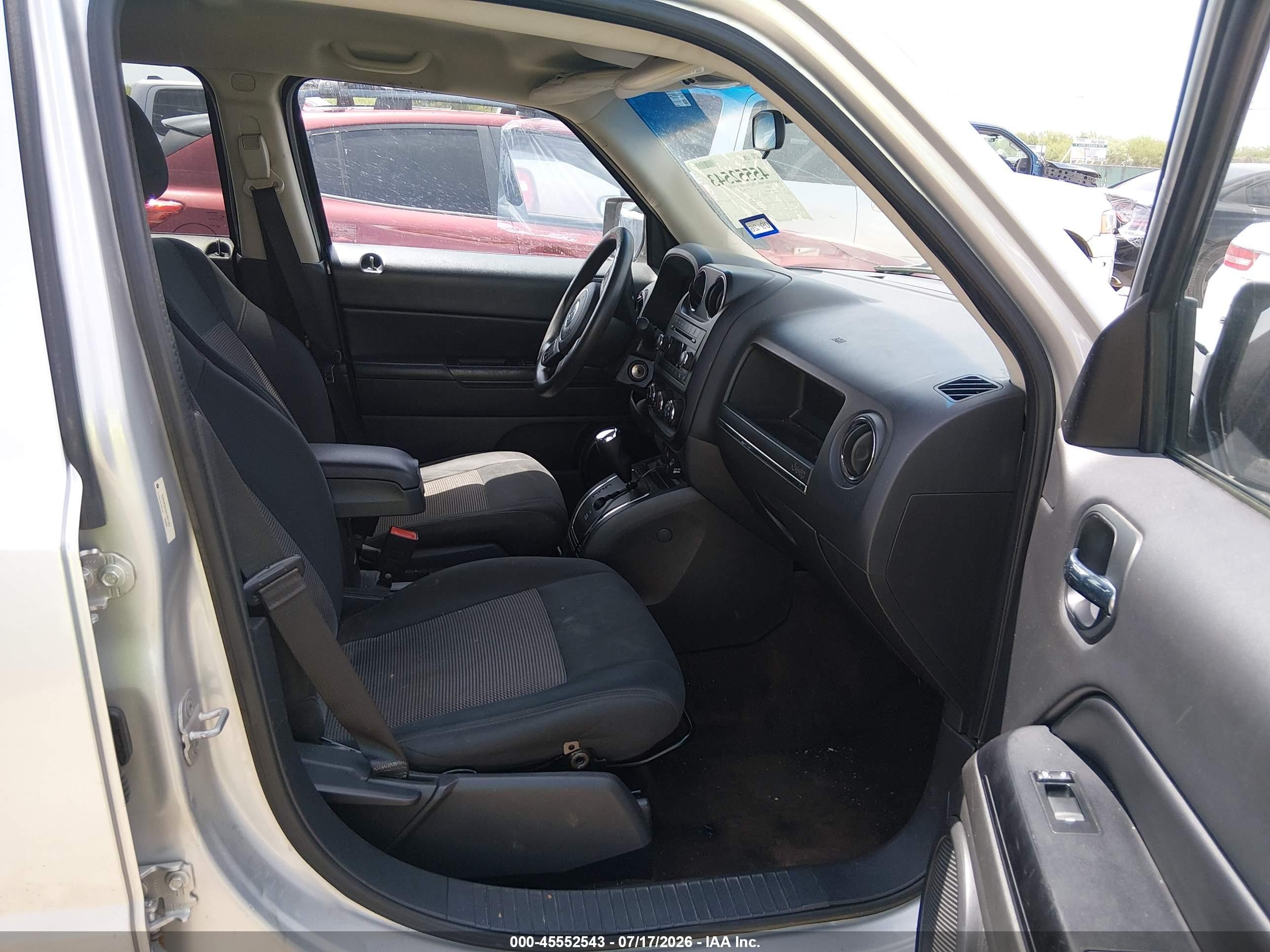 2014 Jeep Patriot Sport Silver vin: 1C4NJPBAXED601207