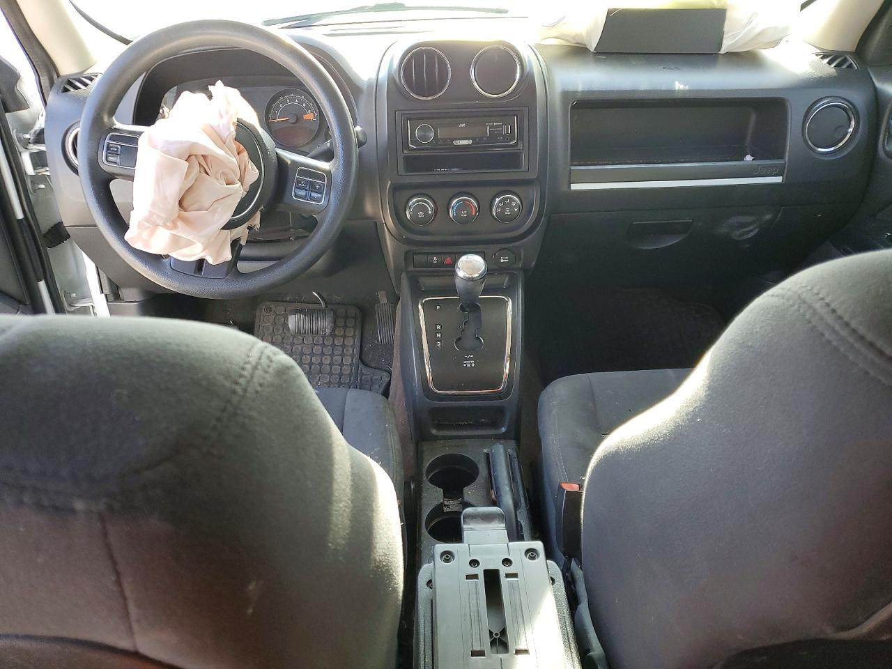 2014 Jeep Patriot Sport White vin: 1C4NJPBAXED731598