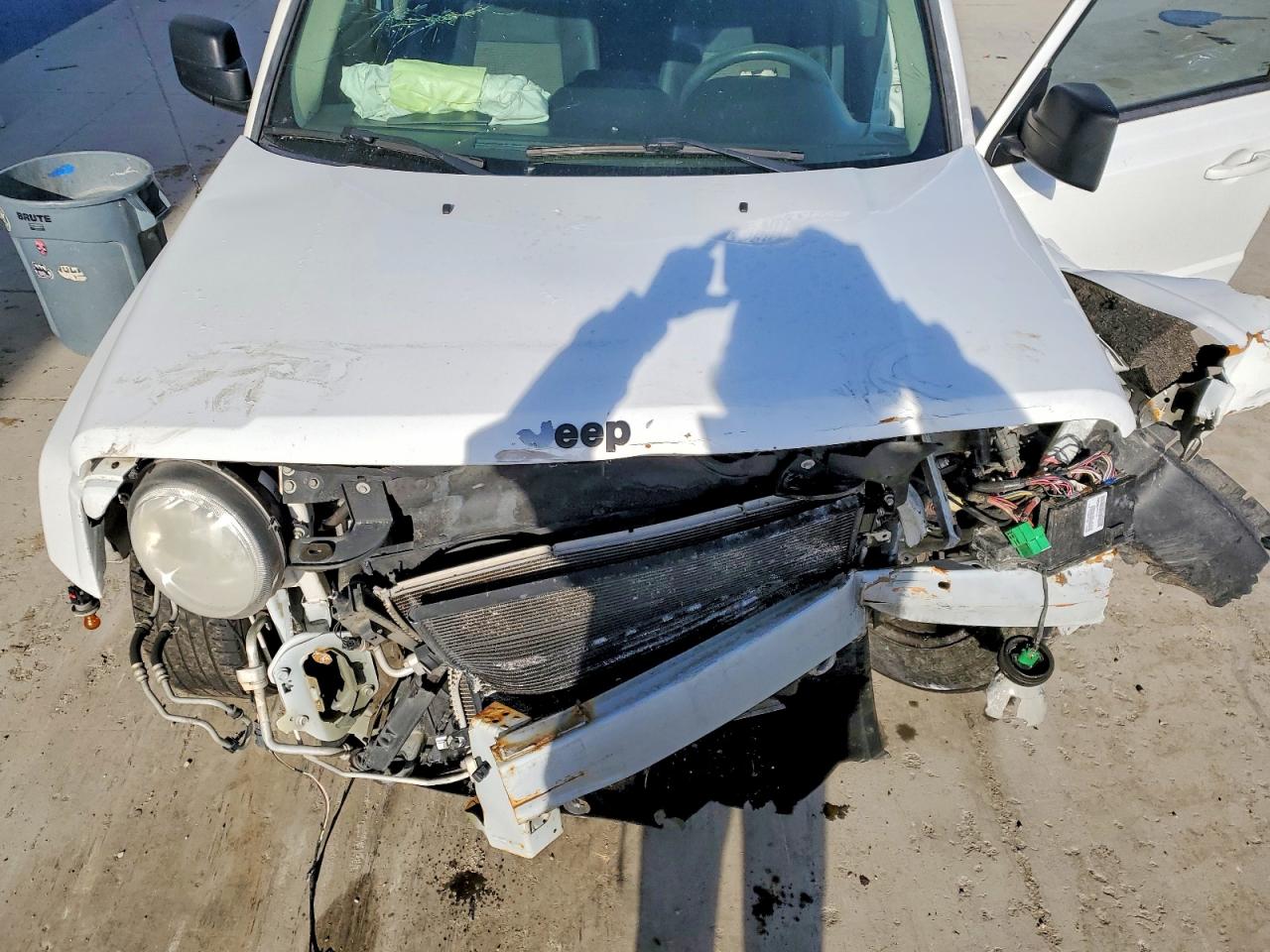 2014 Jeep Patriot Sport White vin: 1C4NJPBAXED731598