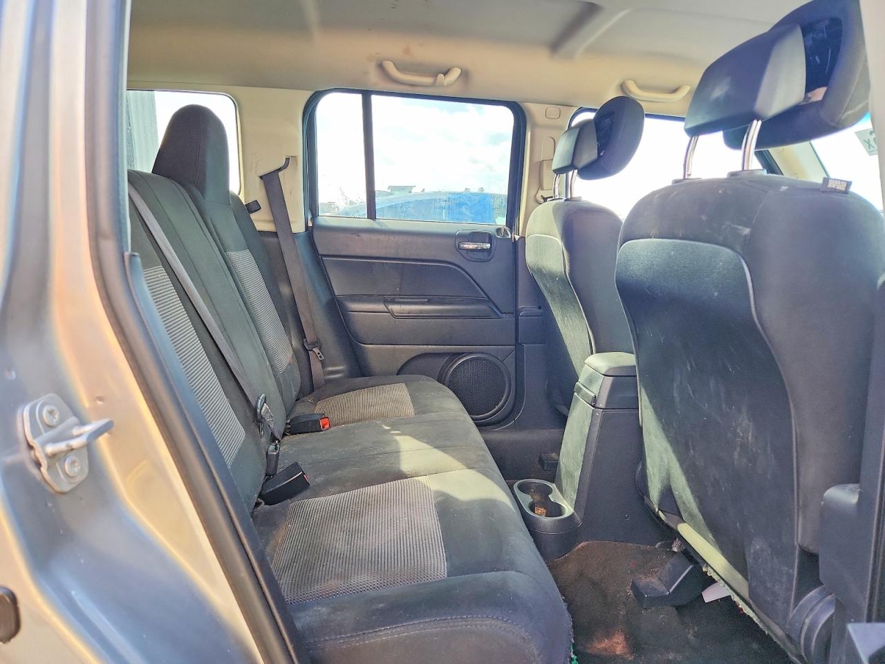 2017 Jeep Patriot Sport Silver vin: 1C4NJPBB0HD120945