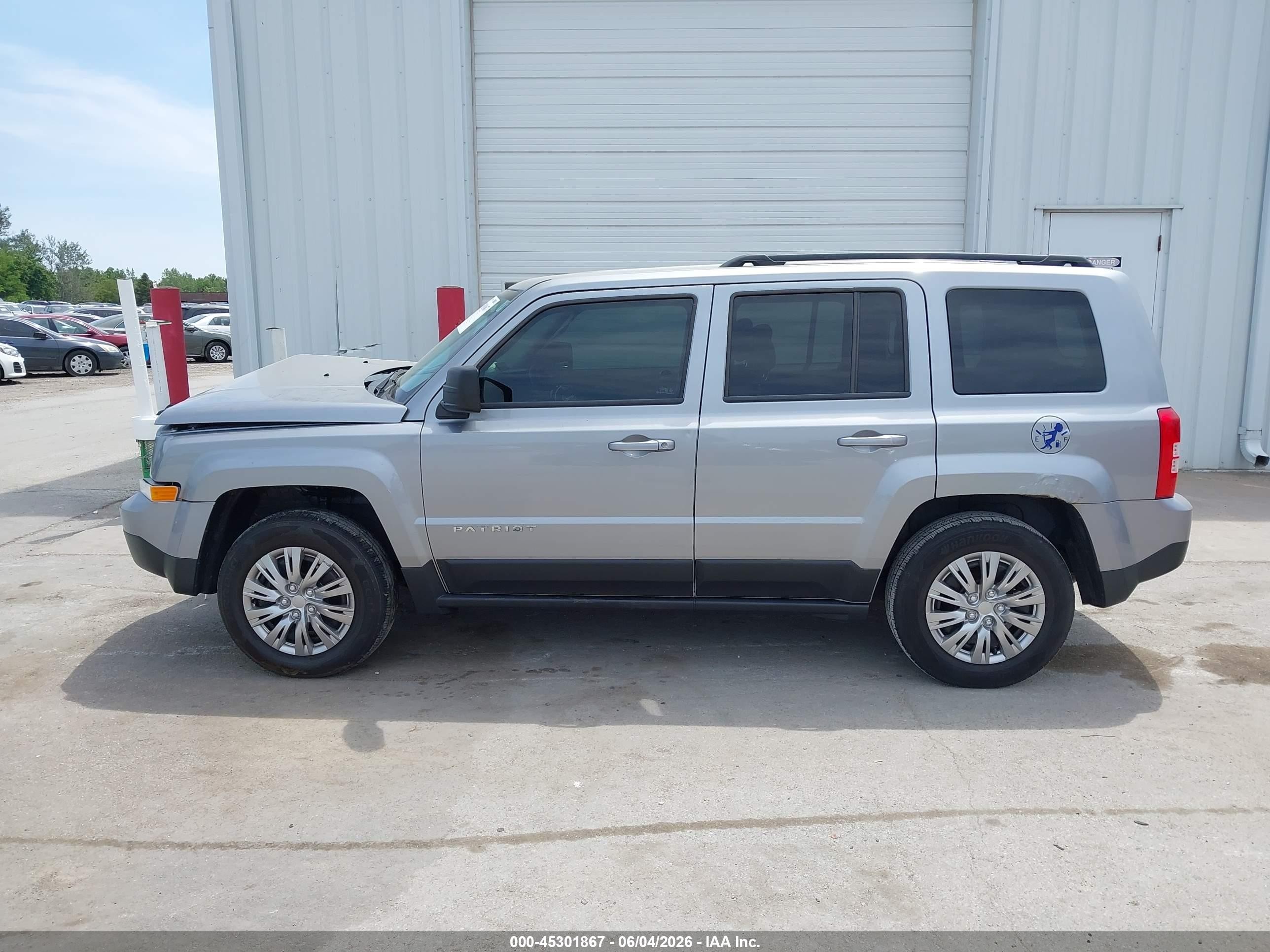 2014 Jeep Patriot Sport Silver vin: 1C4NJPBB1ED916325