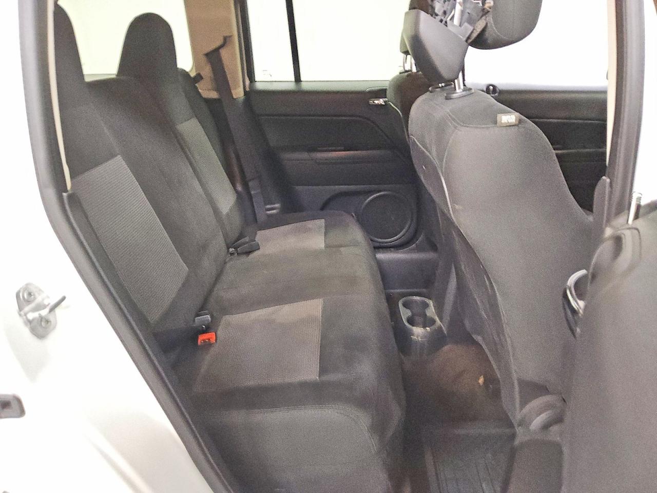 2015 Jeep Patriot Sport White vin: 1C4NJPBB1FD264405