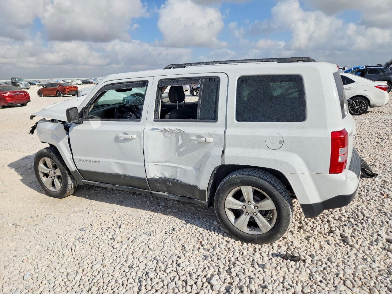 2014 Jeep Patriot Sport White vin: 1C4NJPBB2ED849881