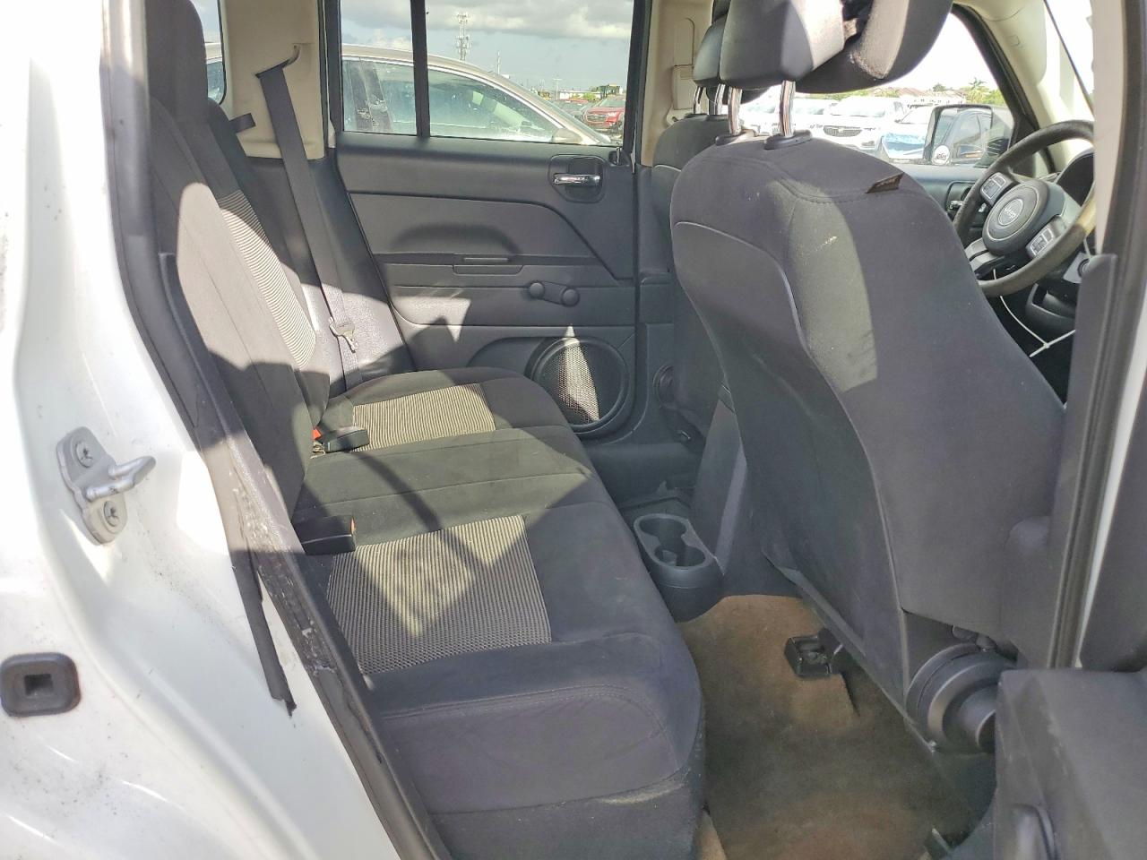 2014 Jeep Patriot Sport White vin: 1C4NJPBB3ED888219