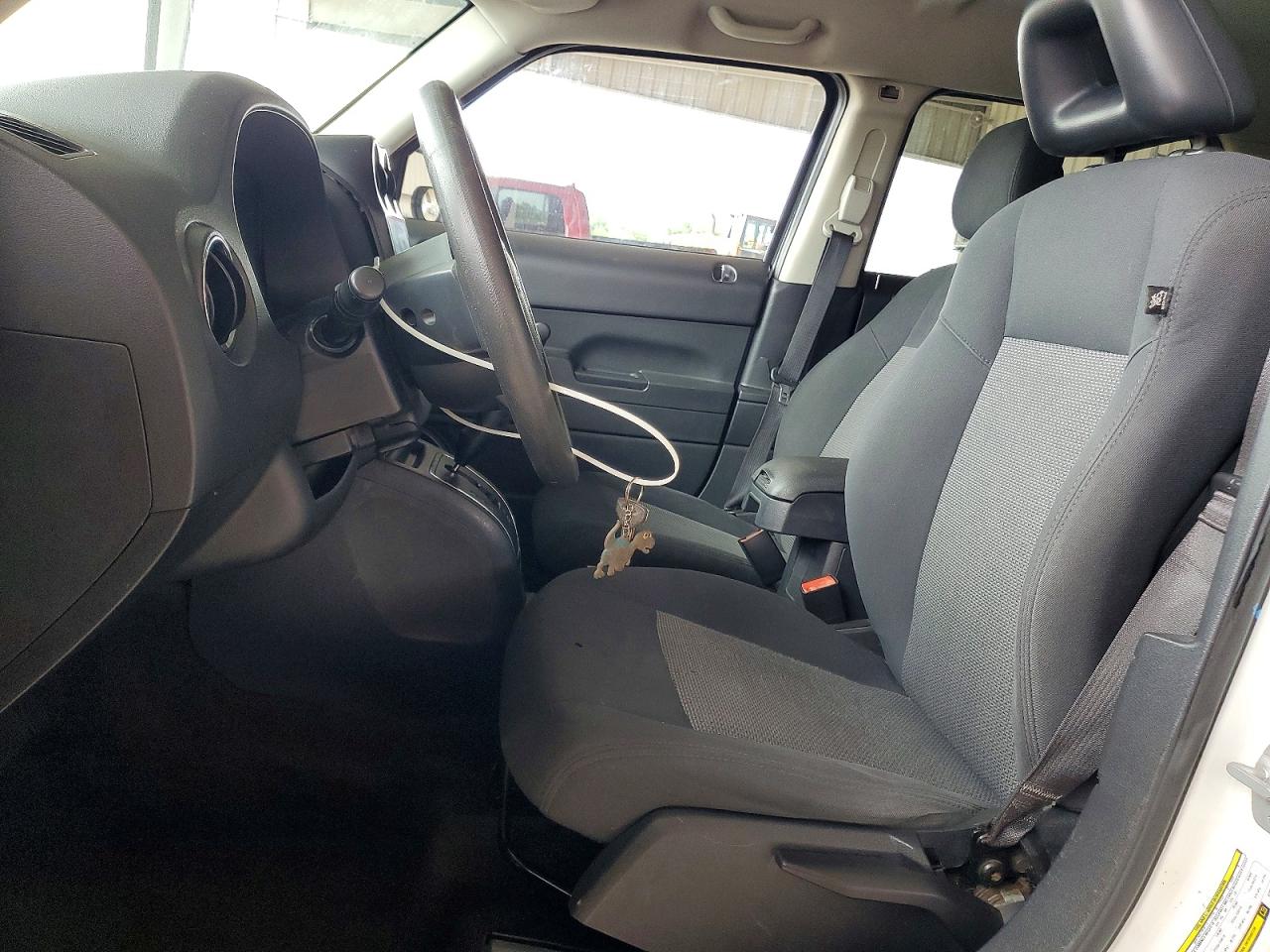2014 Jeep Patriot Sport White vin: 1C4NJPBB3ED927360