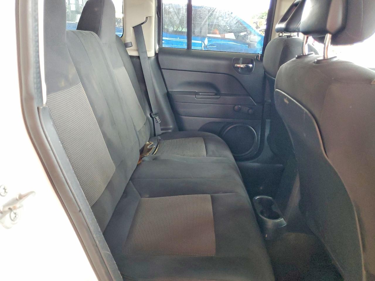 2014 Jeep Patriot Sport White vin: 1C4NJPBB3ED927360