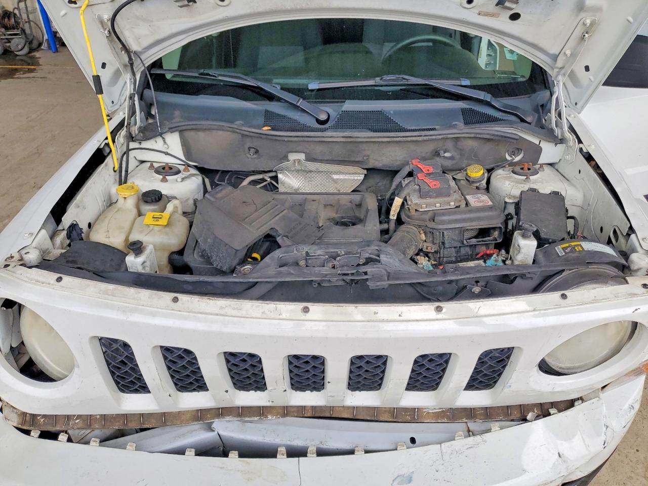 2014 Jeep Patriot Sport White vin: 1C4NJPBB3ED927360