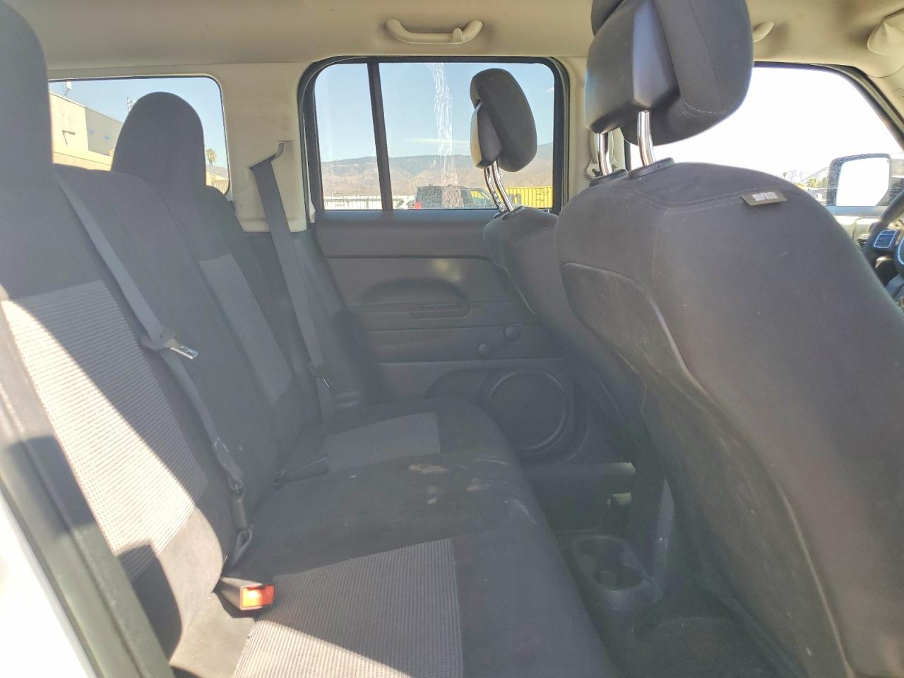 2015 Jeep Patriot Sport White vin: 1C4NJPBB3FD250893