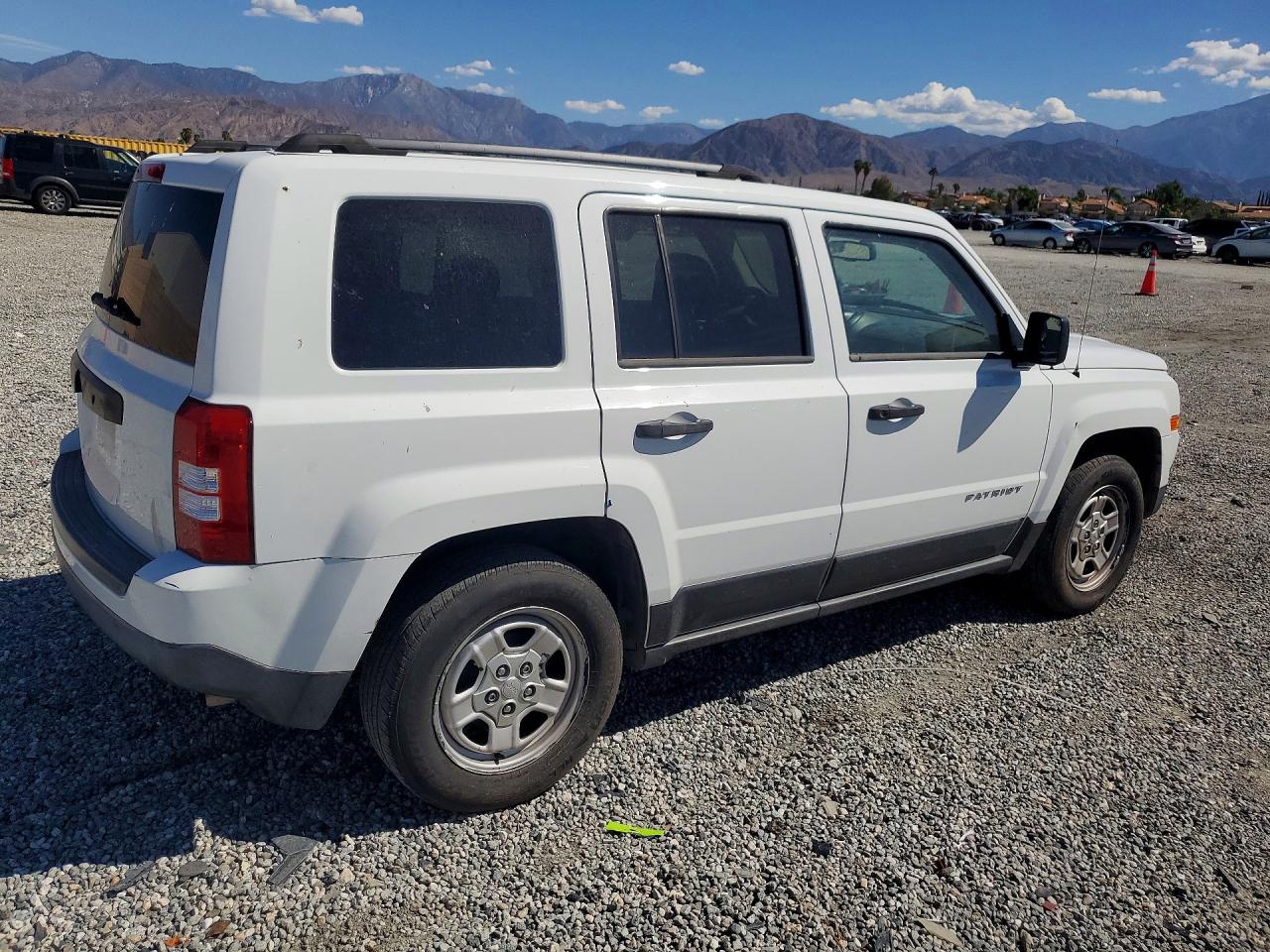 2015 Jeep Patriot Sport White vin: 1C4NJPBB3FD250893