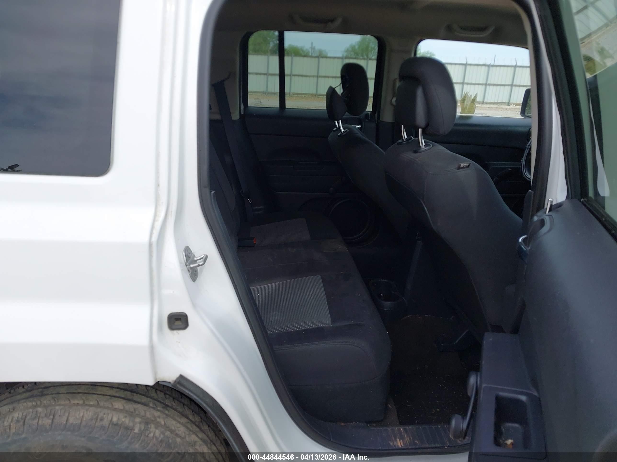 2015 Jeep Patriot Sport White vin: 1C4NJPBB4FD342997