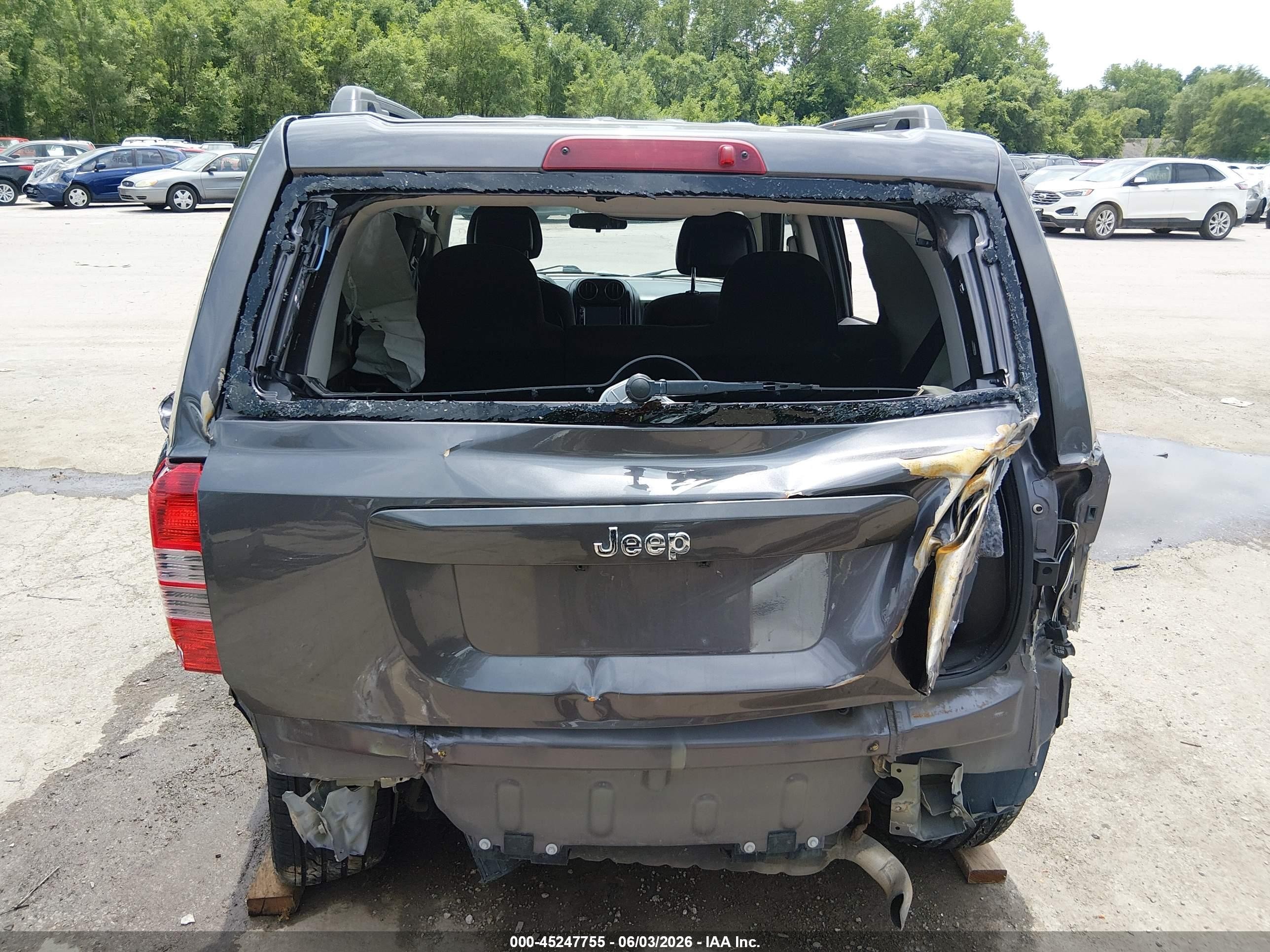2015 Jeep Patriot Sport Gray vin: 1C4NJPBB4FD386949