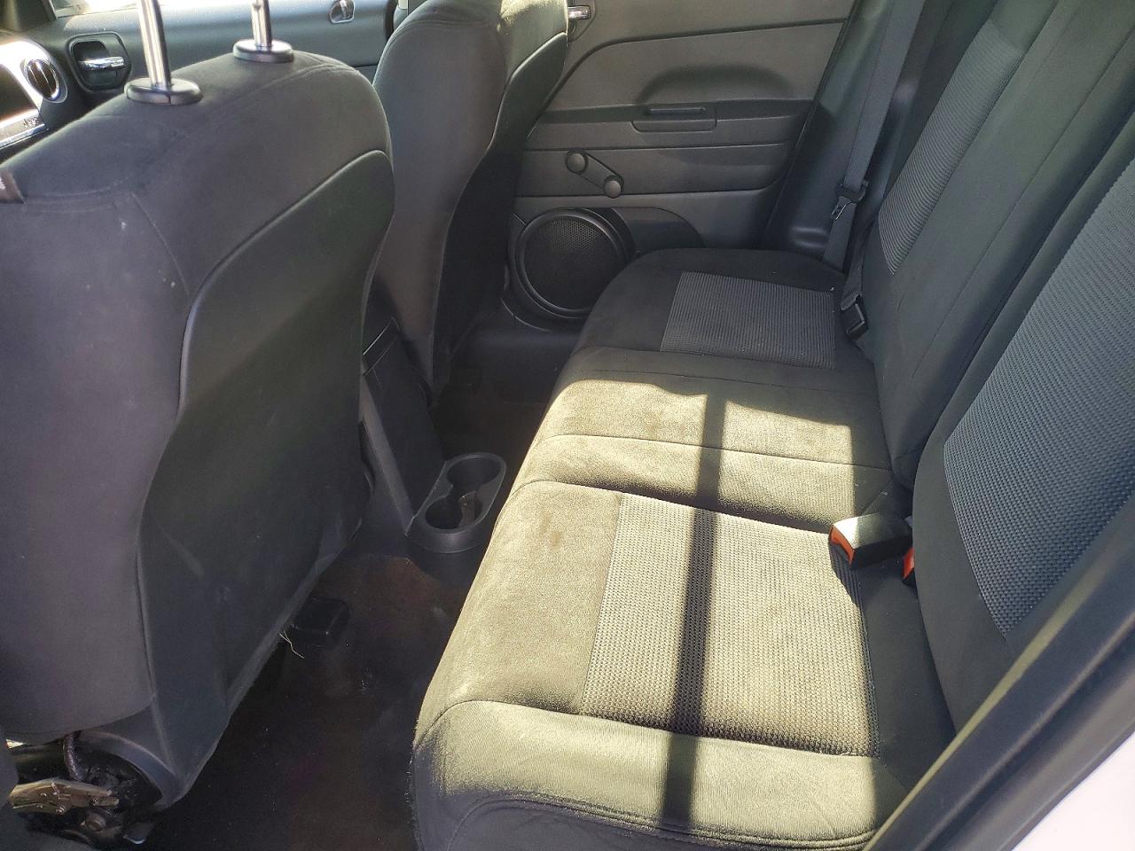 2015 Jeep Patriot Sport White vin: 1C4NJPBB6FD296427