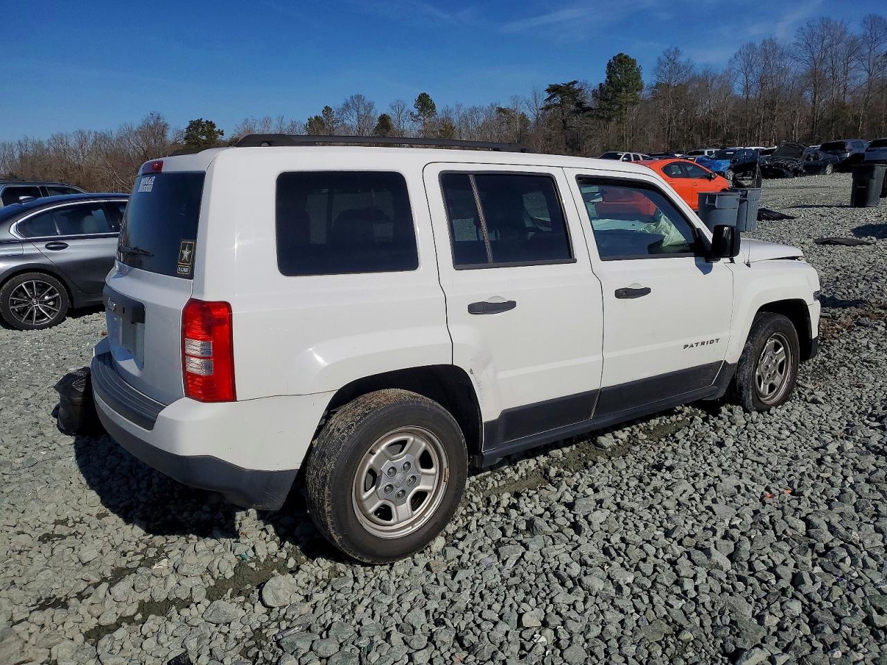 2015 Jeep Patriot Sport White vin: 1C4NJPBB6FD296427