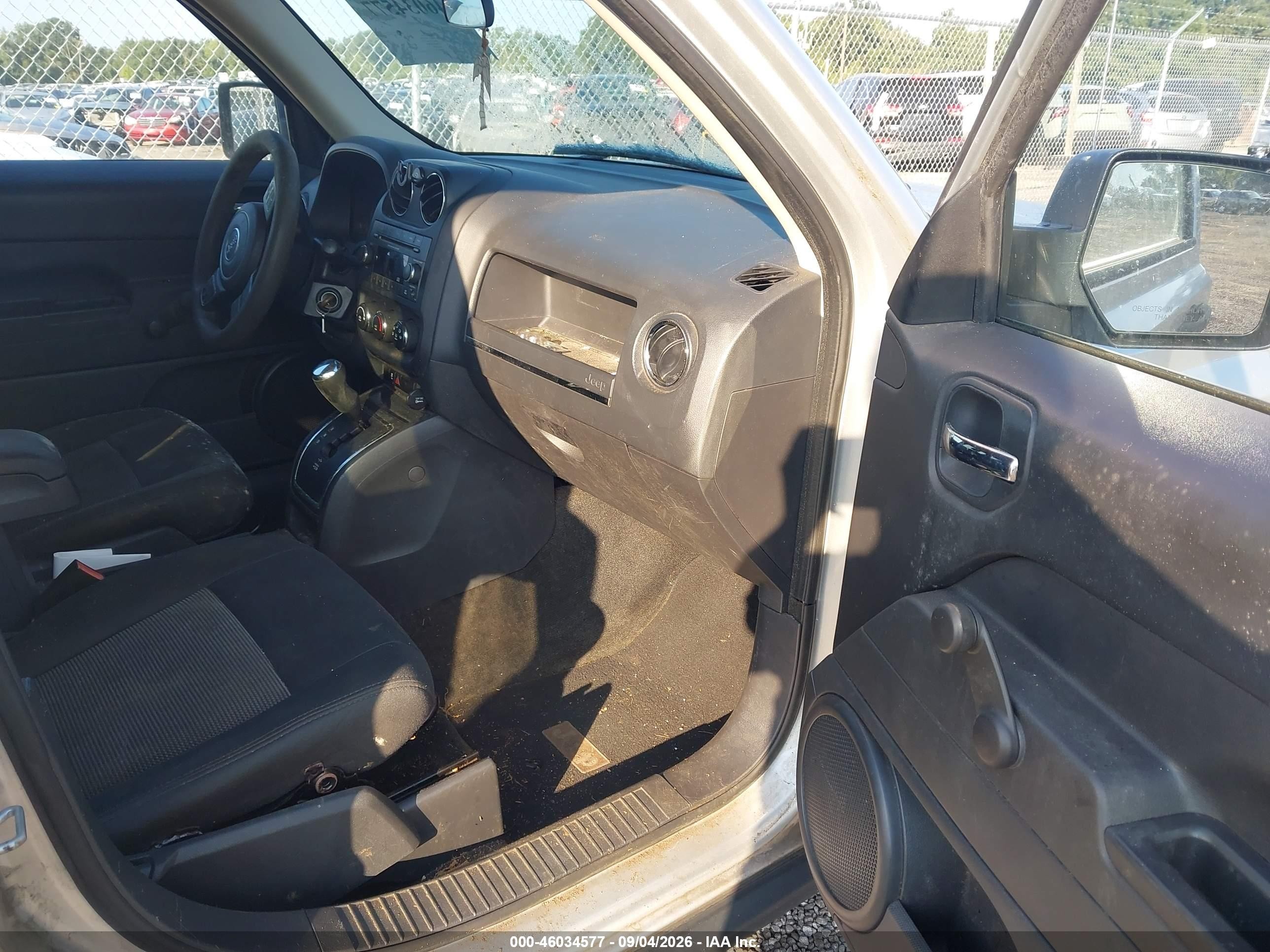 2012 Jeep Patriot Sport Серебряный vin: 1C4NJPBB7CD649110