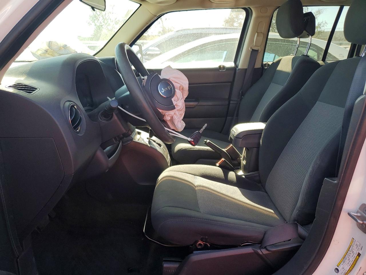 2014 Jeep Patriot Sport White vin: 1C4NJPBB7ED859287