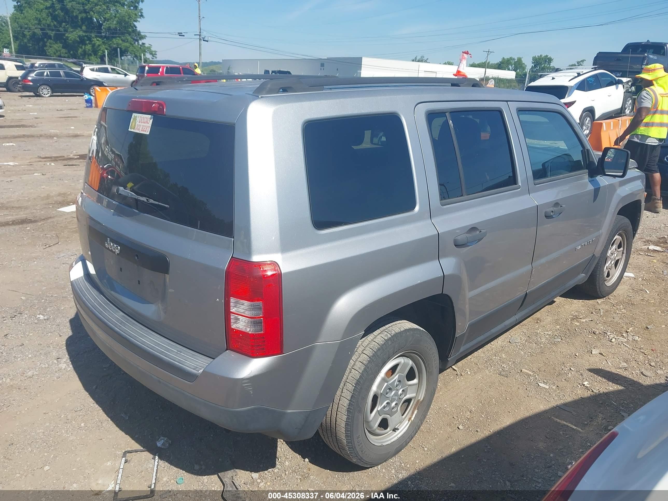 2014 Jeep Patriot Sport Серебряный vin: 1C4NJPBB8ED789475