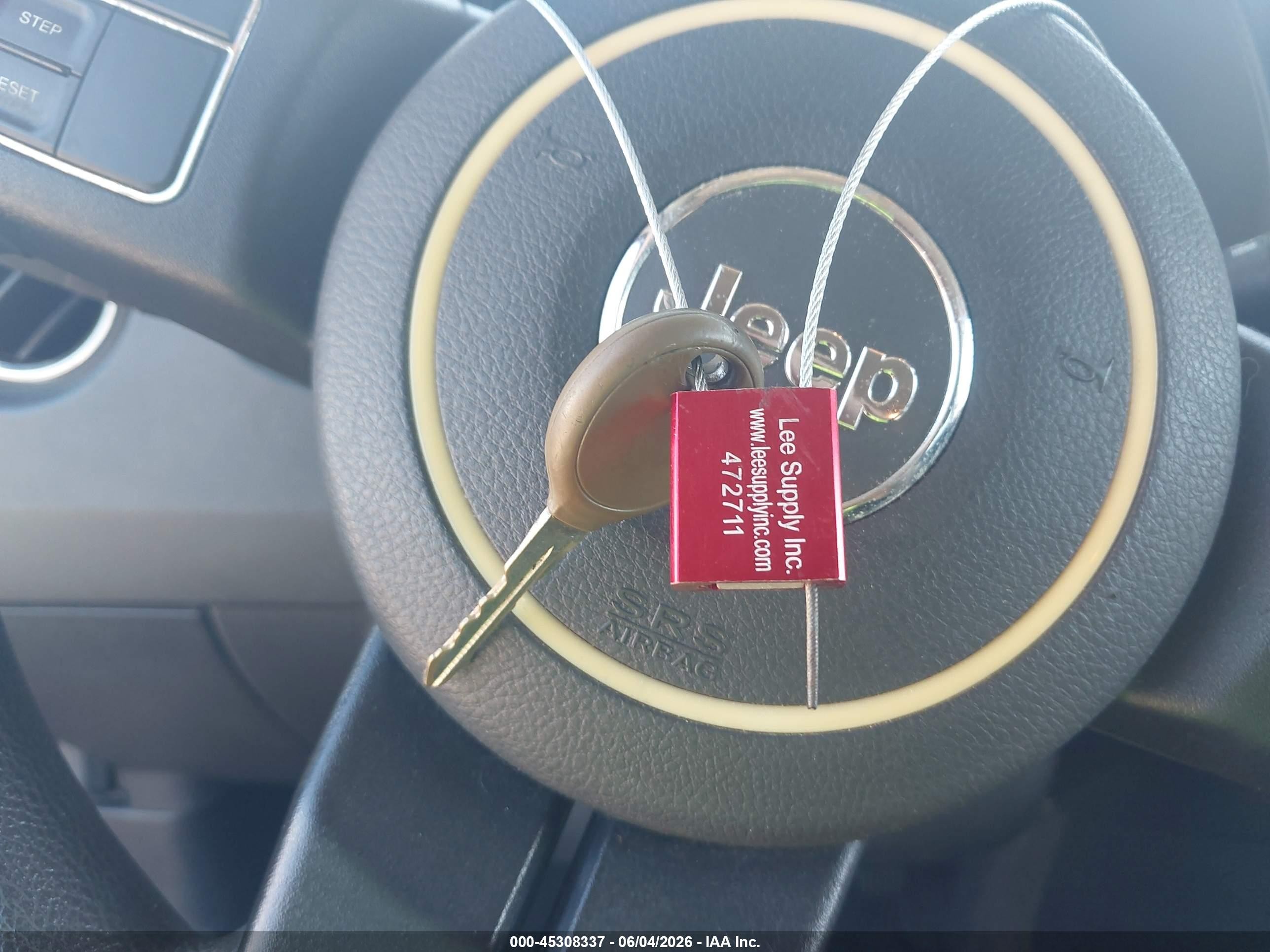 2014 Jeep Patriot Sport Серебряный vin: 1C4NJPBB8ED789475