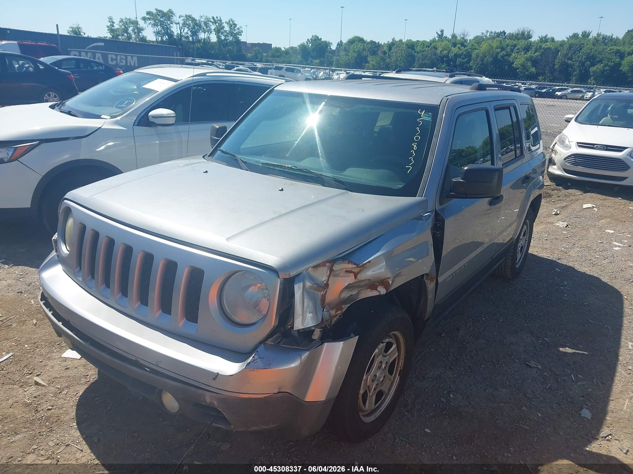 2014 Jeep Patriot Sport Серебряный vin: 1C4NJPBB8ED789475