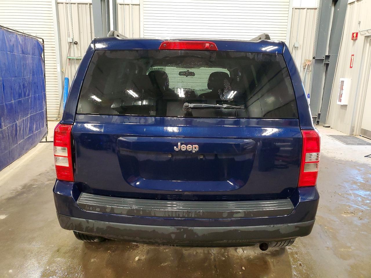 2015 Jeep Patriot Sport Серый vin: 1C4NJPBB8FD129650