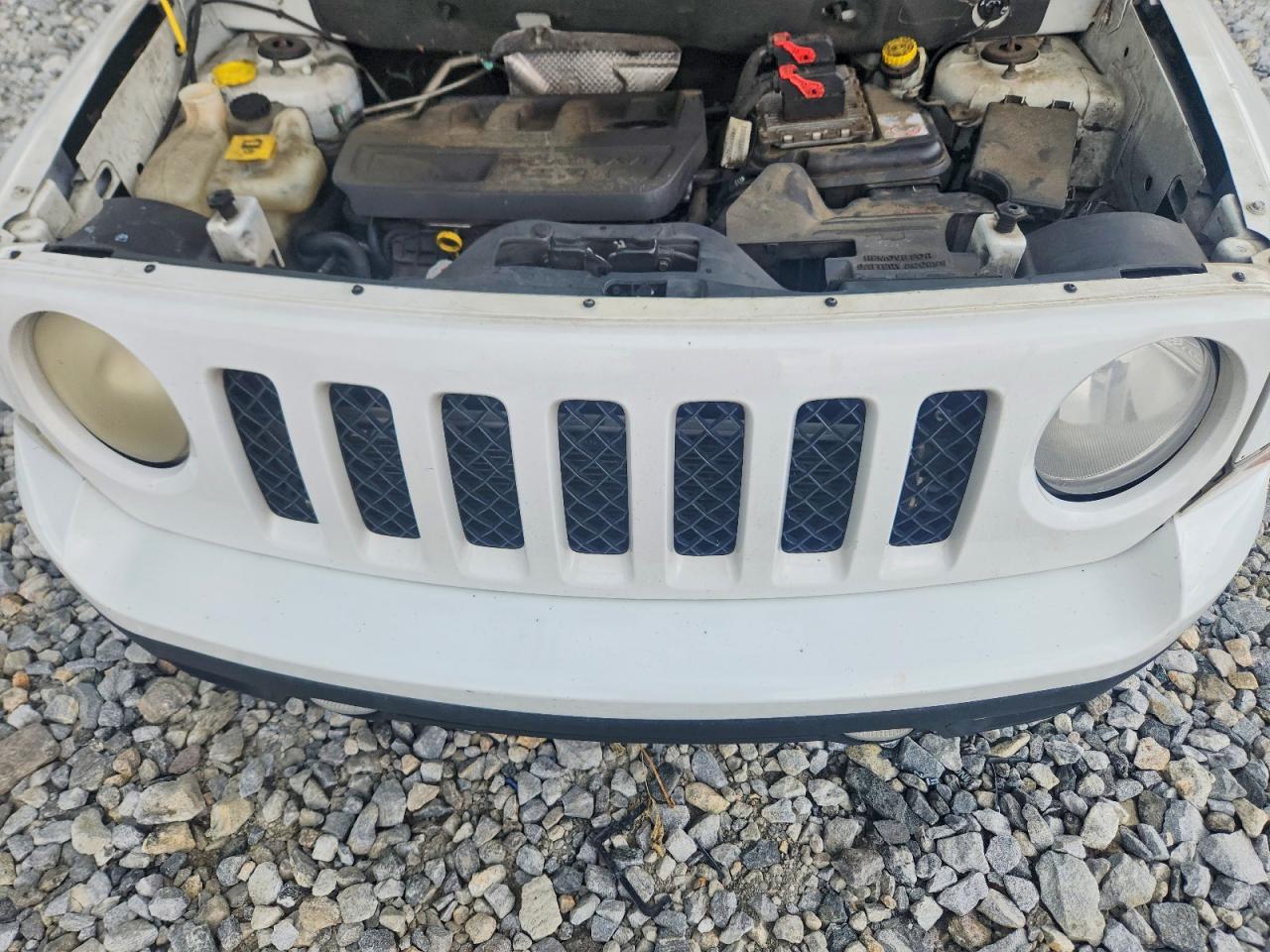2014 Jeep Patriot Sport White vin: 1C4NJPBBXED913035