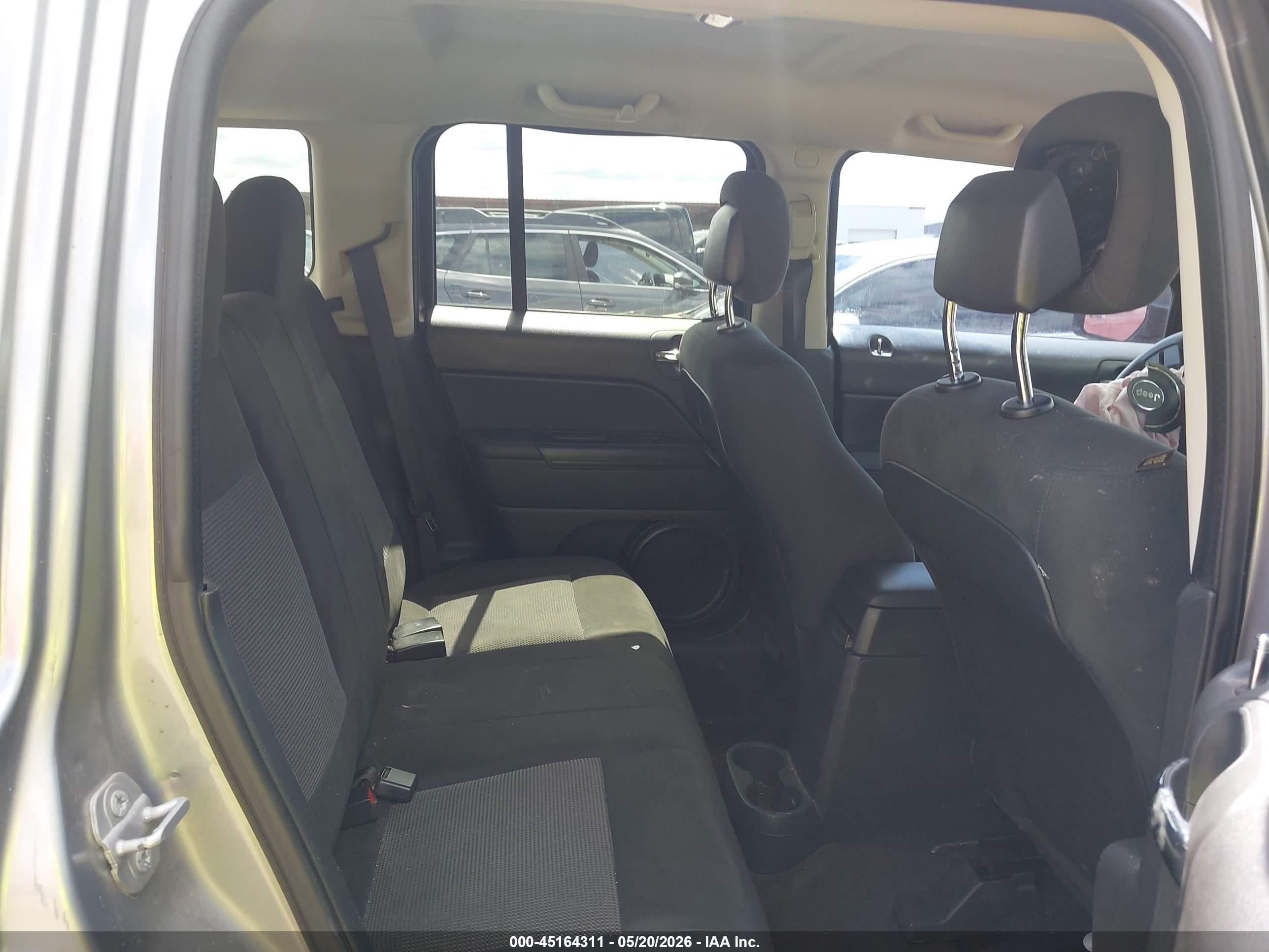 2015 Jeep Patriot Sport Silver vin: 1C4NJPBBXFD280974