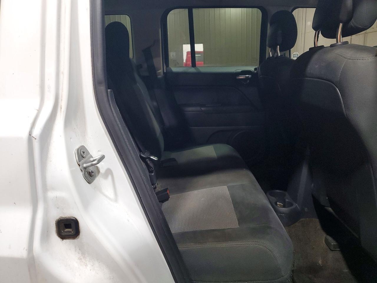 2015 Jeep Patriot Sport White vin: 1C4NJPBBXFD305551