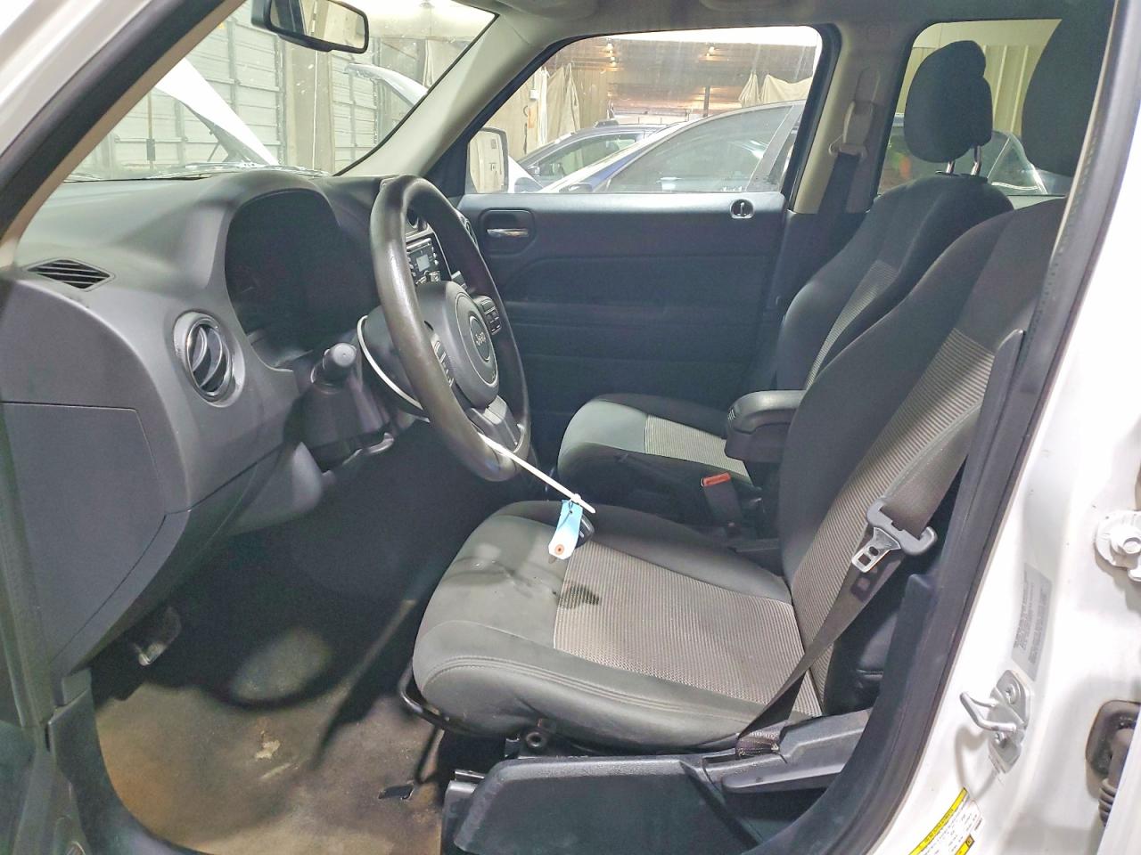 2015 Jeep Patriot Sport White vin: 1C4NJPBBXFD305551