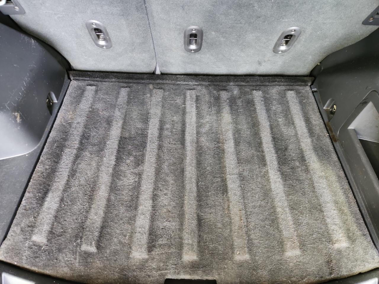 2017 Jeep Patriot Sport Gray vin: 1C4NJPBBXHD134822 Damage: Left Interior C Pillar Trim, Heavy Scratch, > 12 Inches