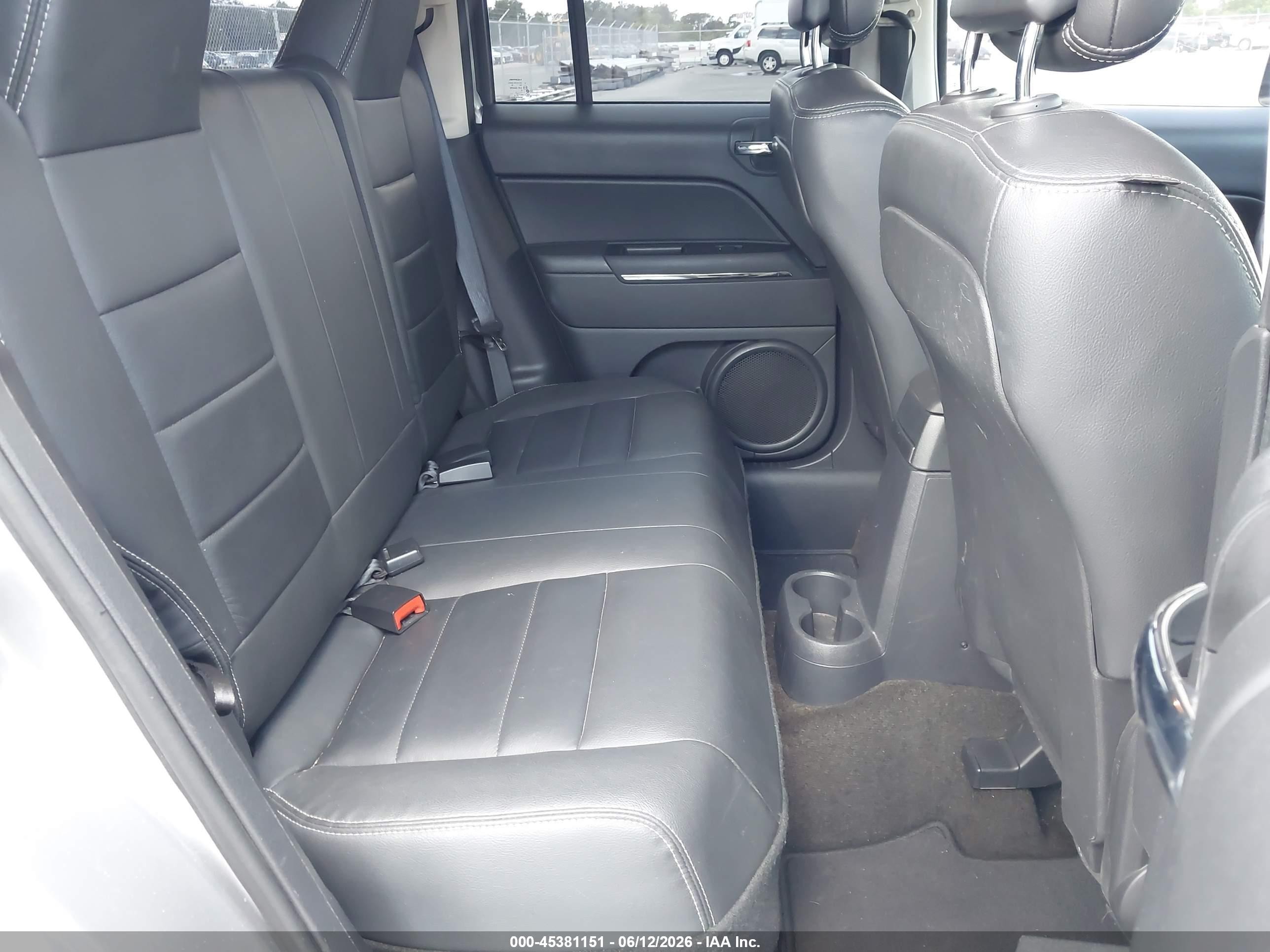 2014 Jeep Patriot Limited Silver vin: 1C4NJPCB5ED900806