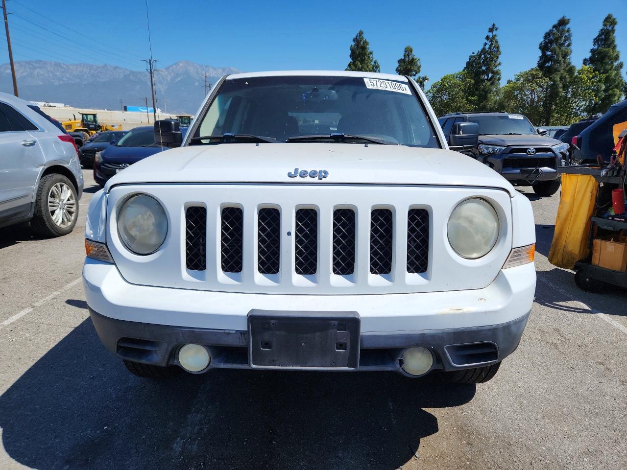 2012 Jeep Patriot Latitude White vin: 1C4NJPFA0CD544040