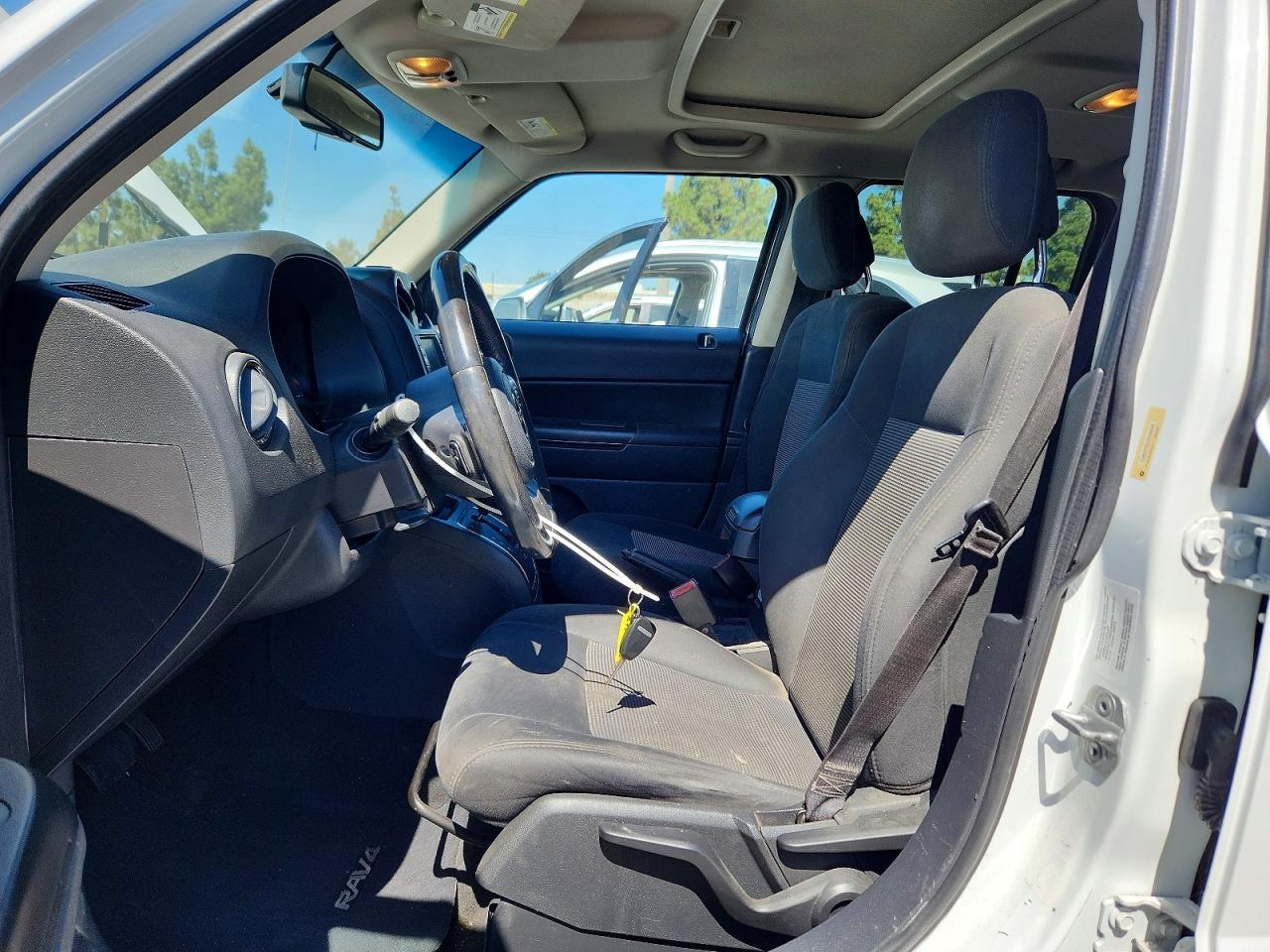 2012 Jeep Patriot Latitude White vin: 1C4NJPFA0CD544040
