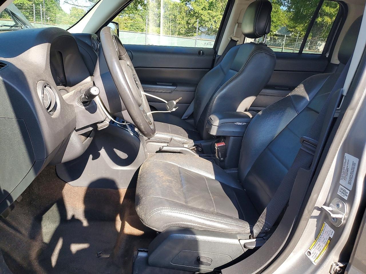 2015 Jeep Patriot Latitude Gray vin: 1C4NJPFA0FD318567