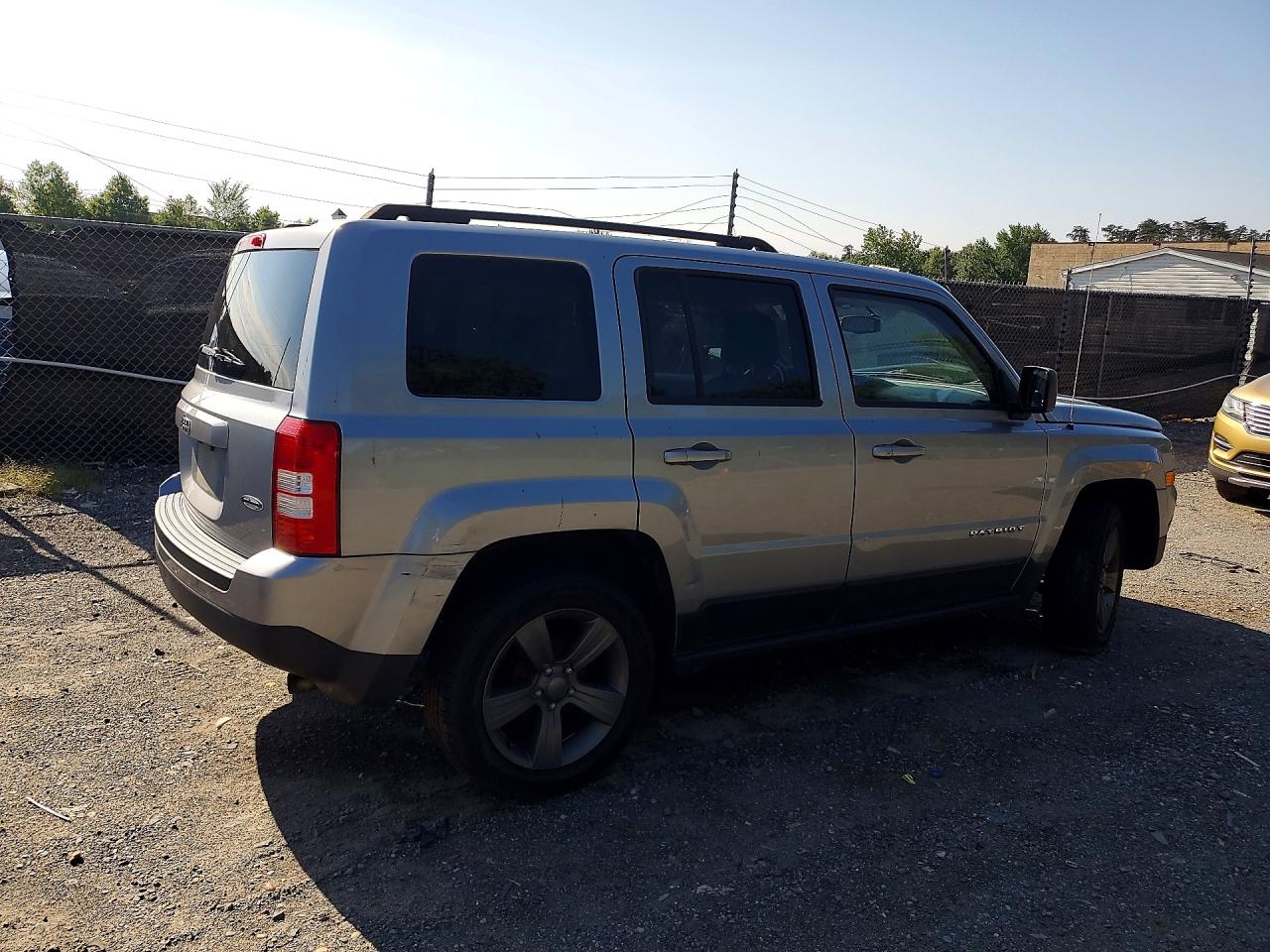 2015 Jeep Patriot Latitude Gray vin: 1C4NJPFA0FD318567