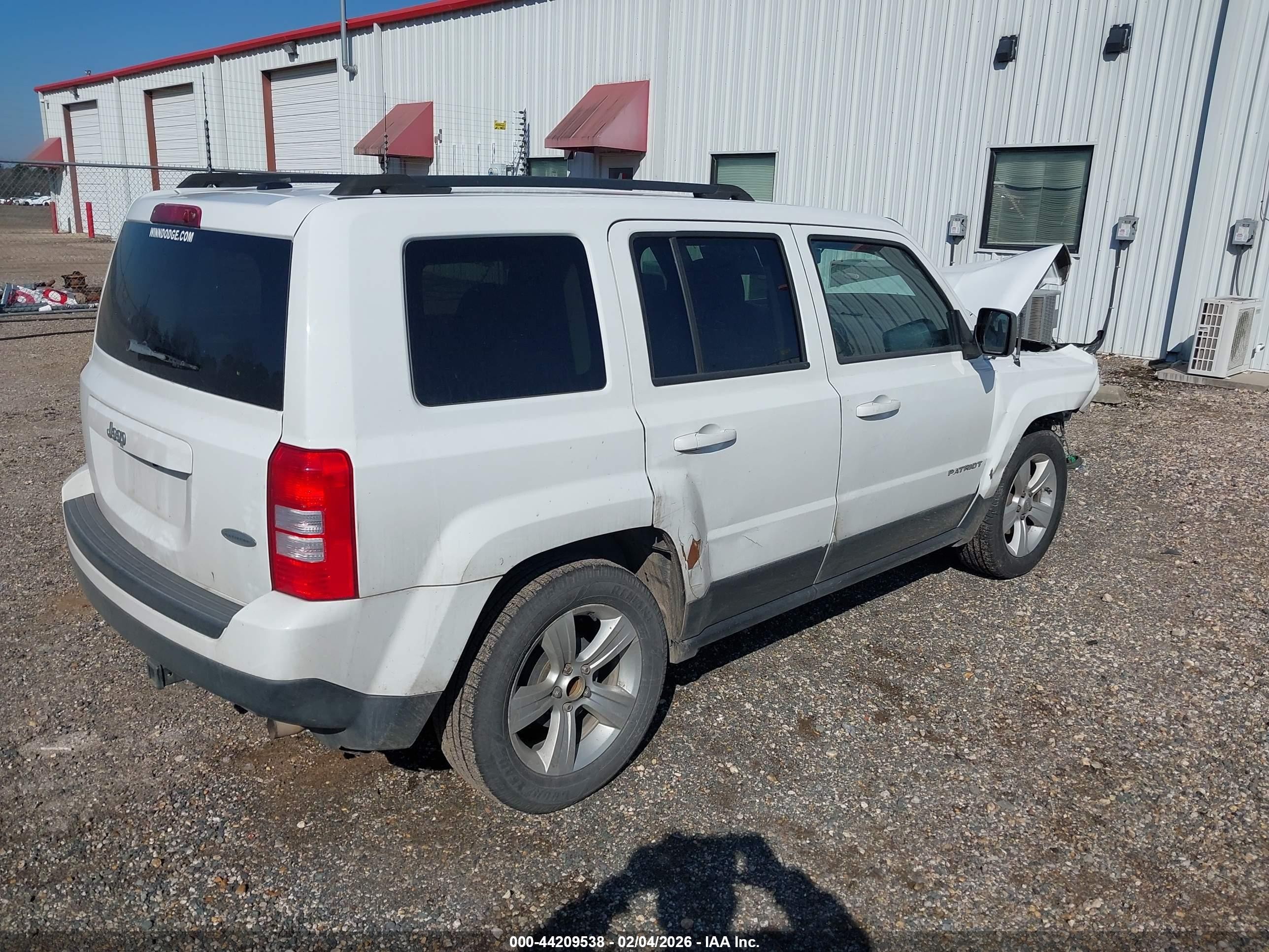 2017 Jeep Patriot Latitude Fwd White vin: 1C4NJPFA0HD160945