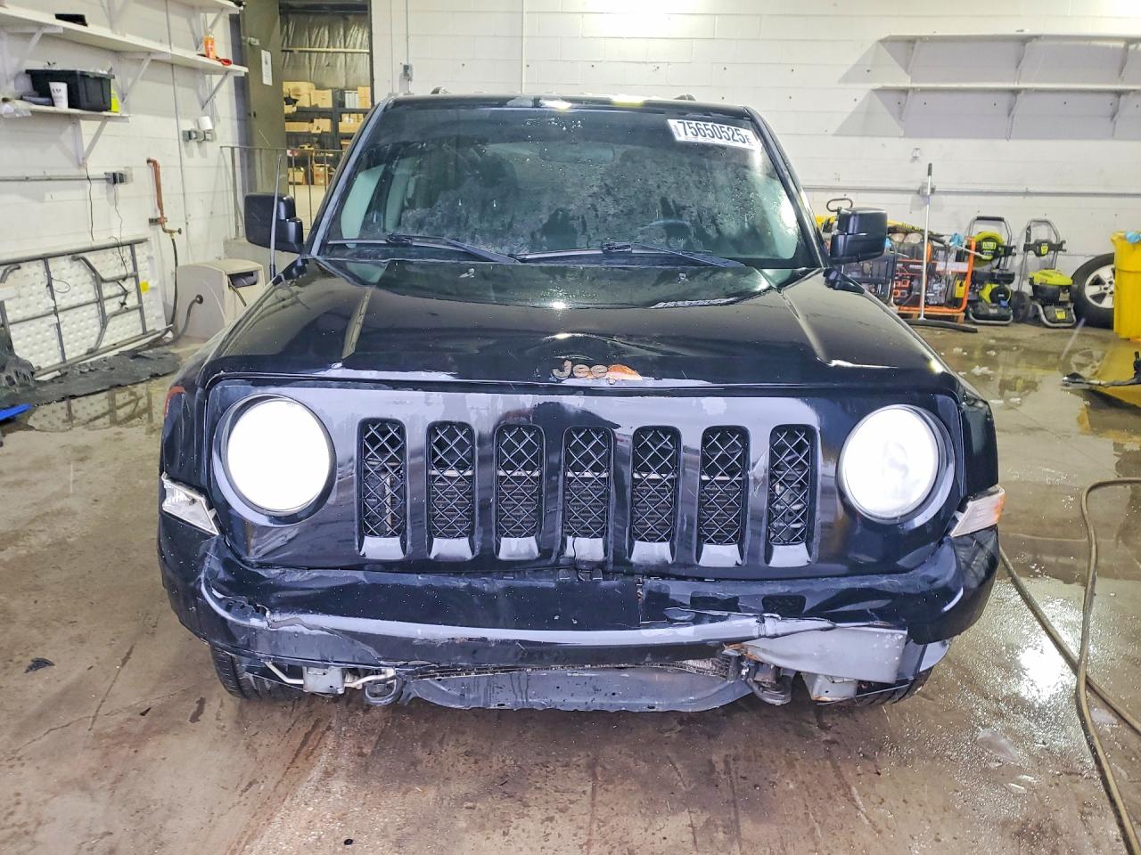 2012 Jeep Patriot Latitude Black vin: 1C4NJPFA1CD639741