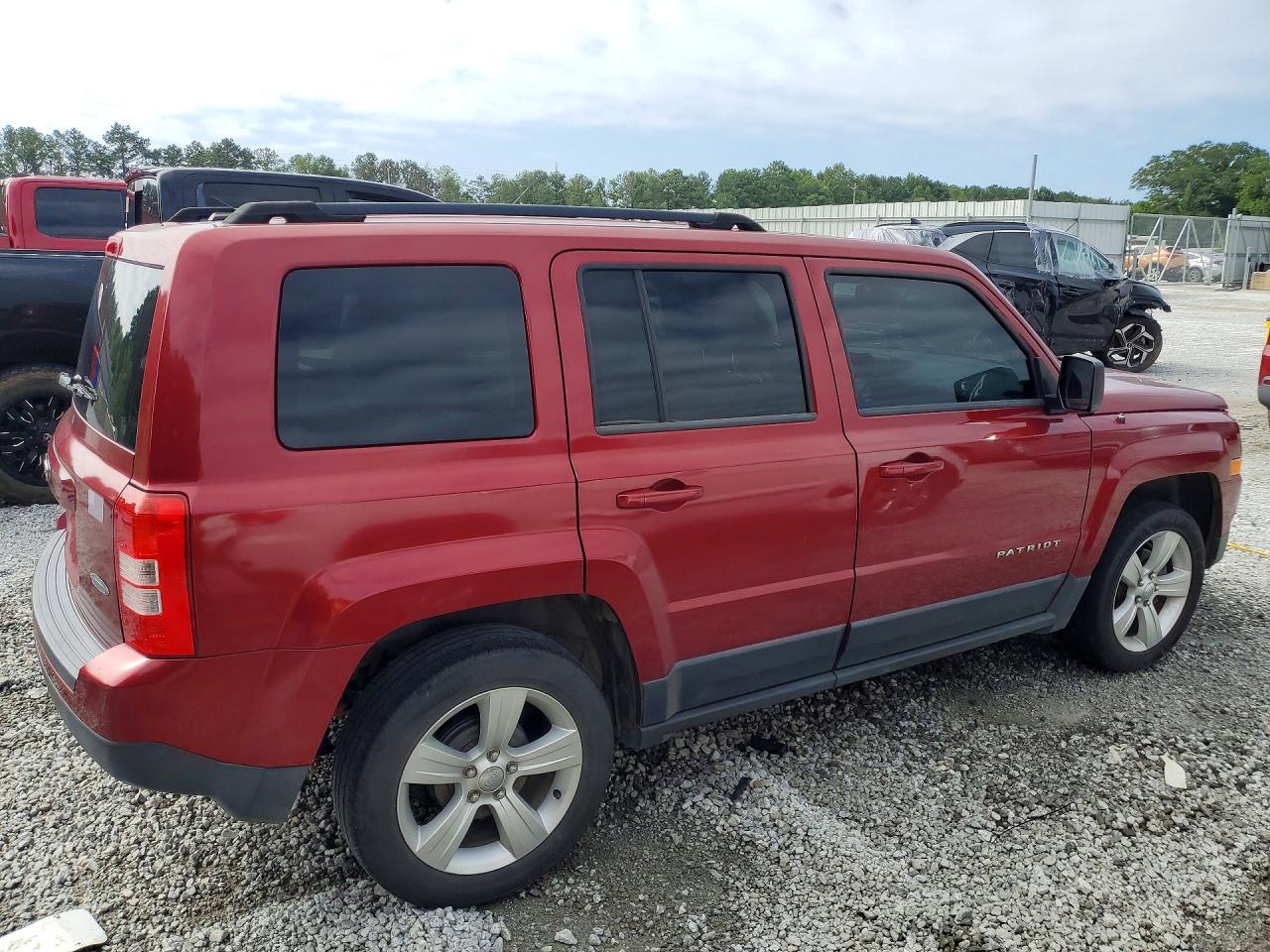 2013 Jeep Patriot Latitude Red vin: 1C4NJPFA1DD197237