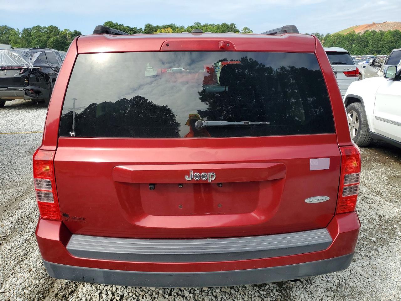 2013 Jeep Patriot Latitude Red vin: 1C4NJPFA1DD197237