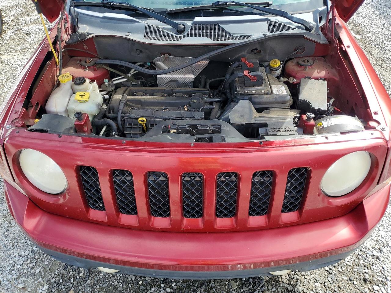 2013 Jeep Patriot Latitude Red vin: 1C4NJPFA1DD197237