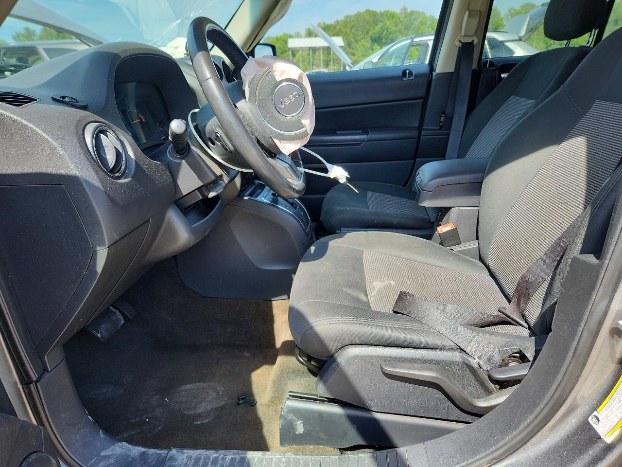 2014 Jeep Patriot Latitude Gray vin: 1C4NJPFA1ED602806