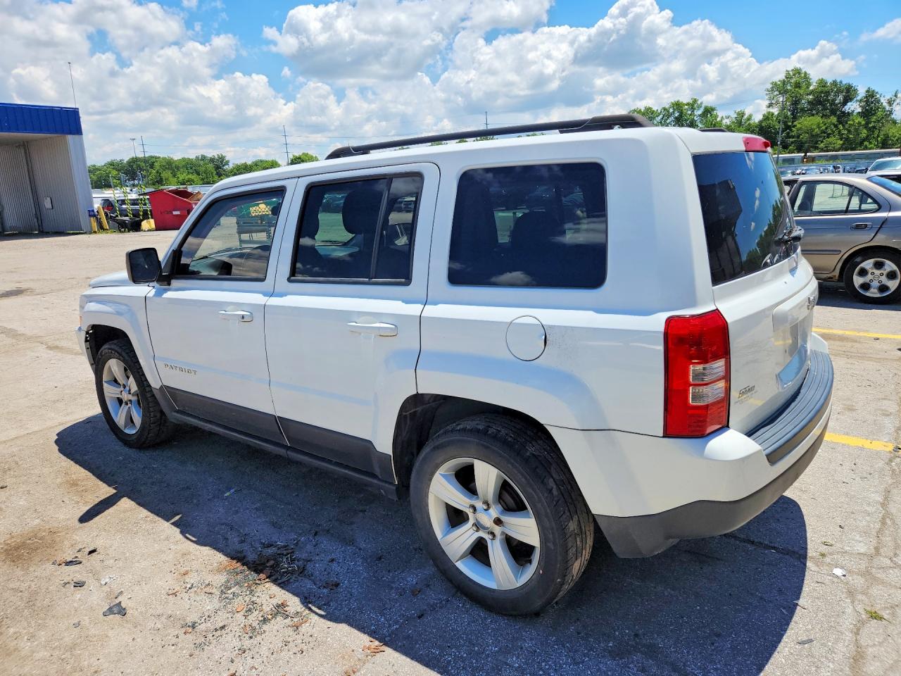 2014 Jeep Patriot Latitude White vin: 1C4NJPFA1ED642898