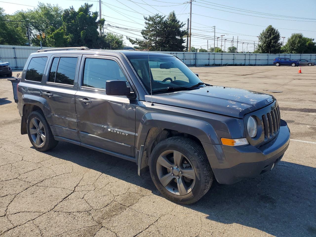 2015 Jeep Patriot Latitude Gray vin: 1C4NJPFA1FD122413