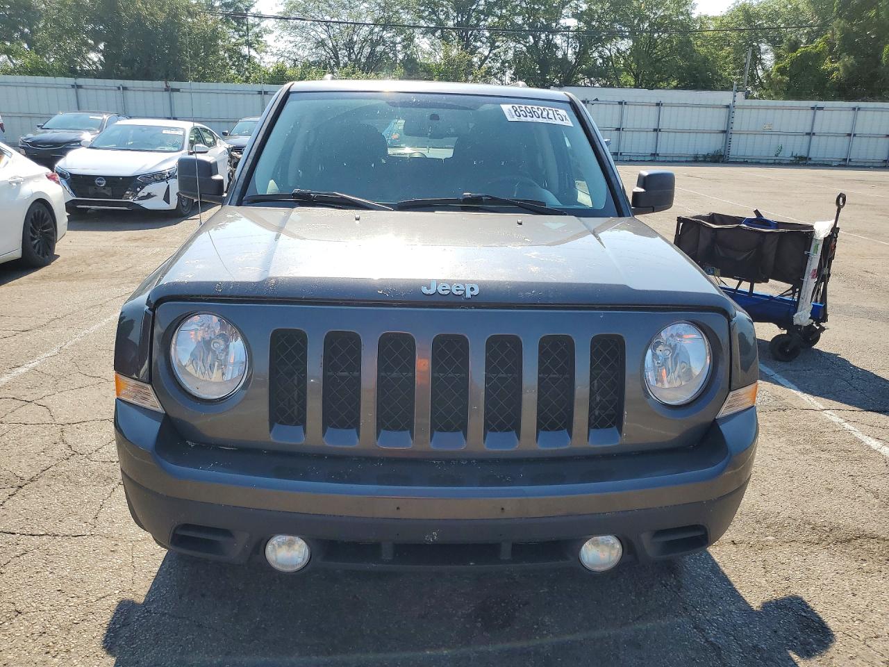2015 Jeep Patriot Latitude Gray vin: 1C4NJPFA1FD122413