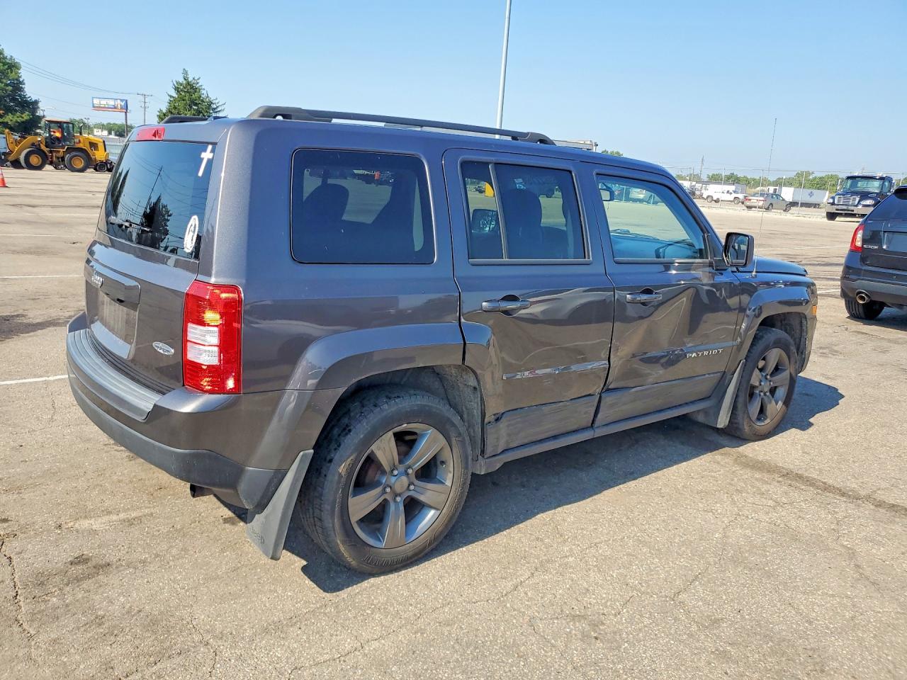 2015 Jeep Patriot Latitude Gray vin: 1C4NJPFA1FD122413